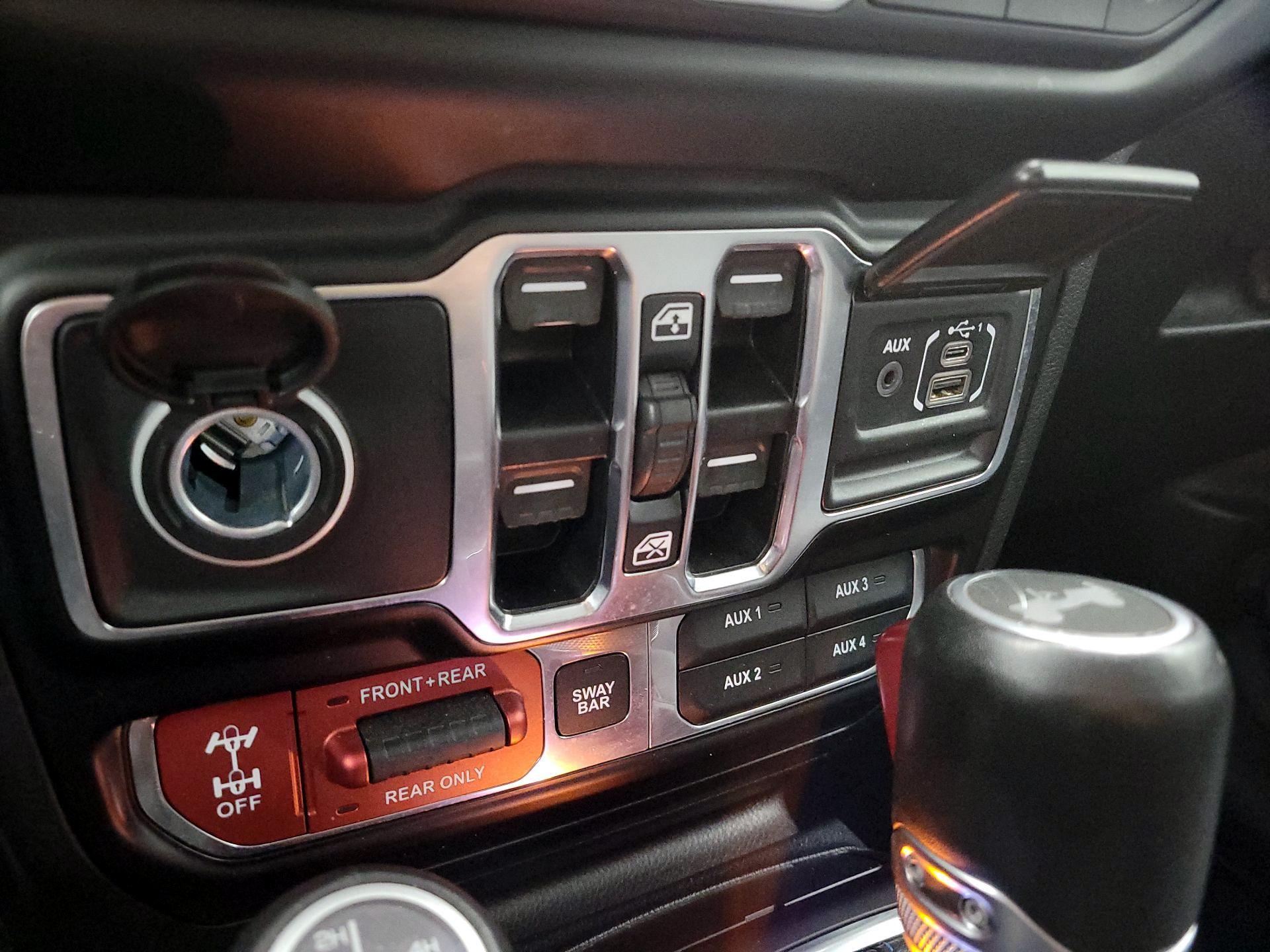 Thumbnail: 2021 Jeep Wrangler - 19