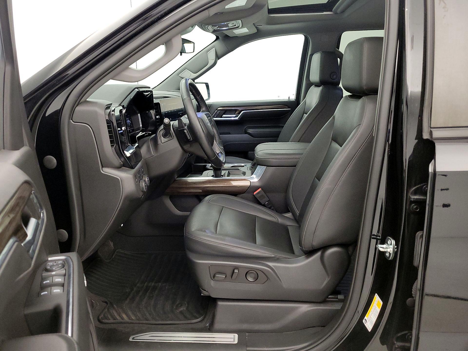 Thumbnail: 2023 Chevrolet Silverado 1500 - 11