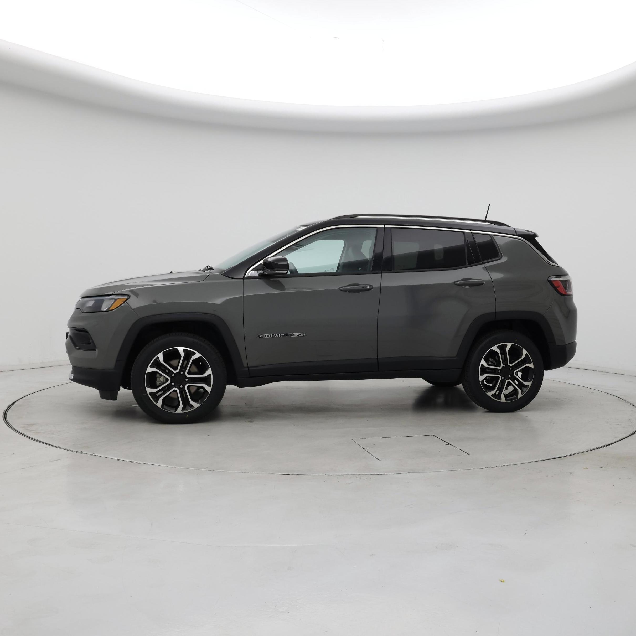 Thumbnail: 2022 Jeep Compass - 3
