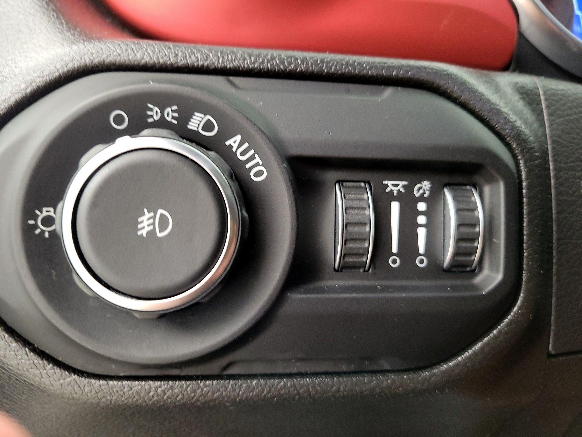 Thumbnail: 2022 Jeep Wrangler - 13