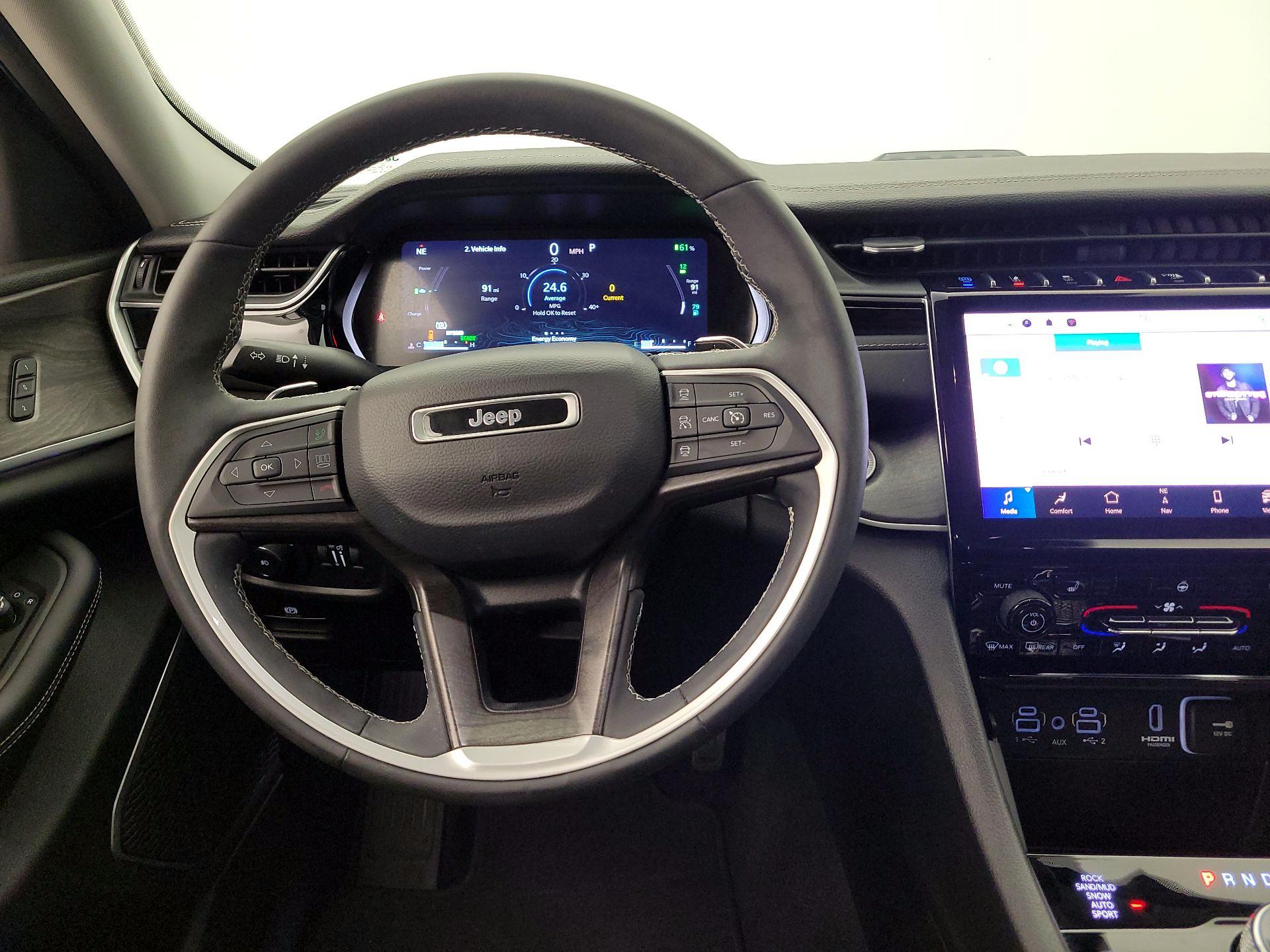 Thumbnail: 2023 Jeep Grand Cherokee - 10