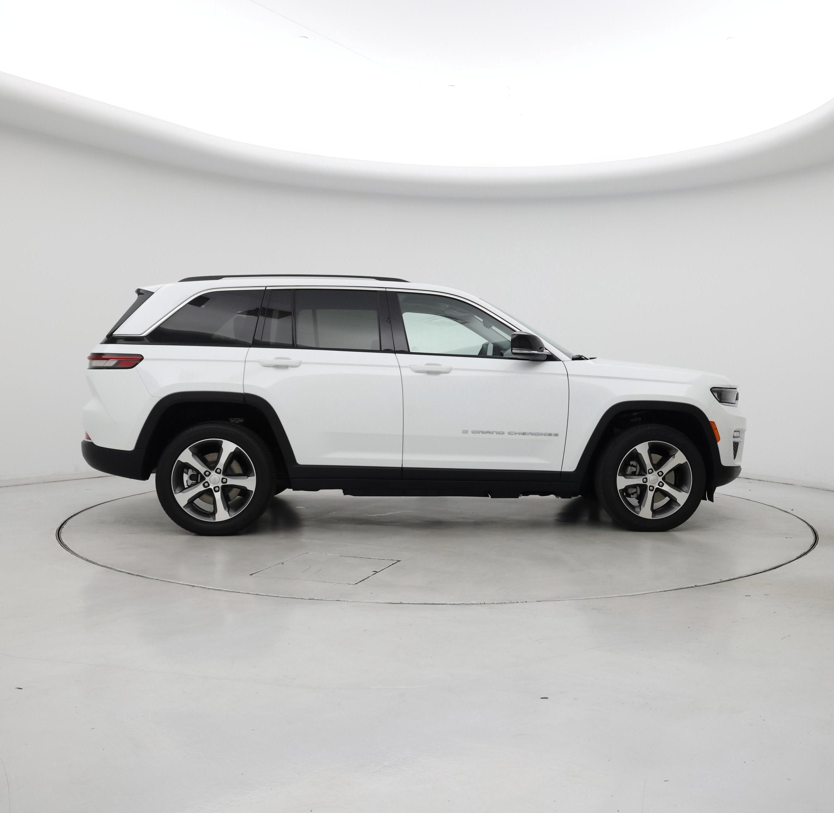 Thumbnail: 2023 Jeep Grand Cherokee - 7