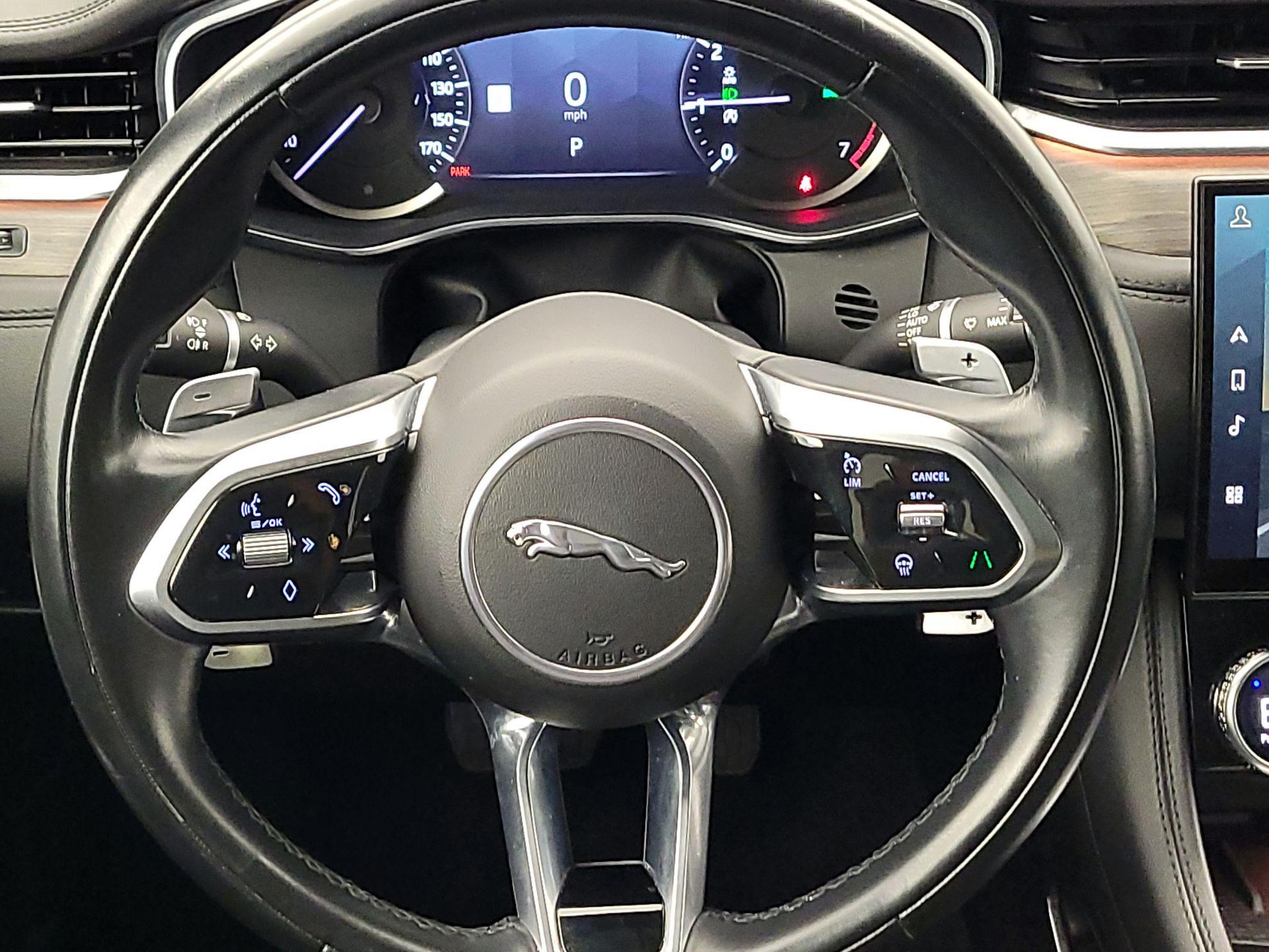 Thumbnail: 2022 Jaguar F-Pace - 10