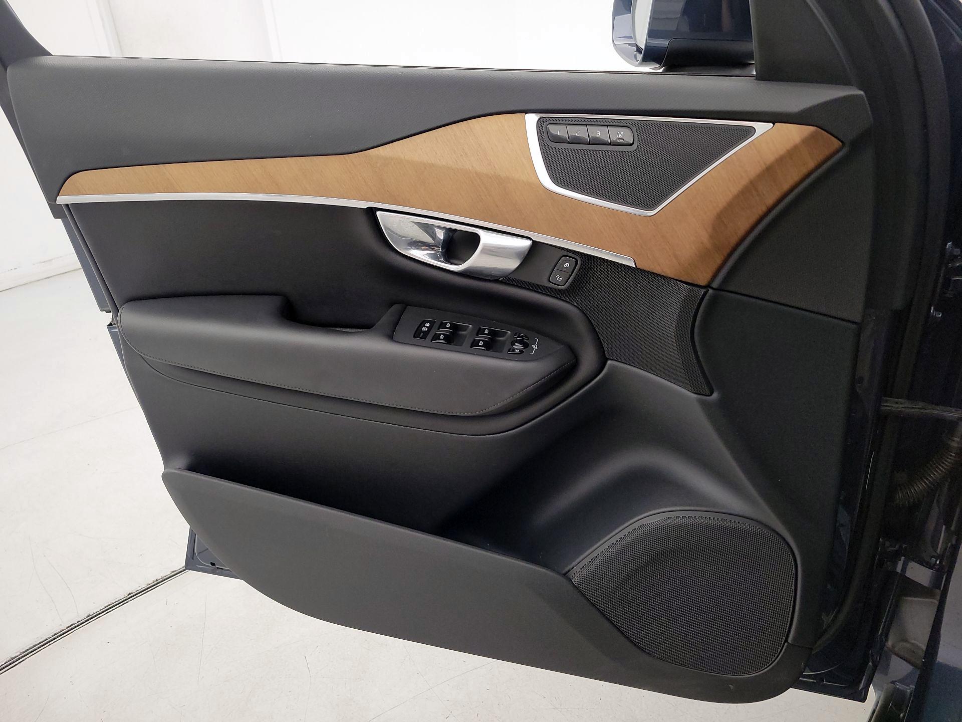 Thumbnail: 2023 Volvo XC90 - 12