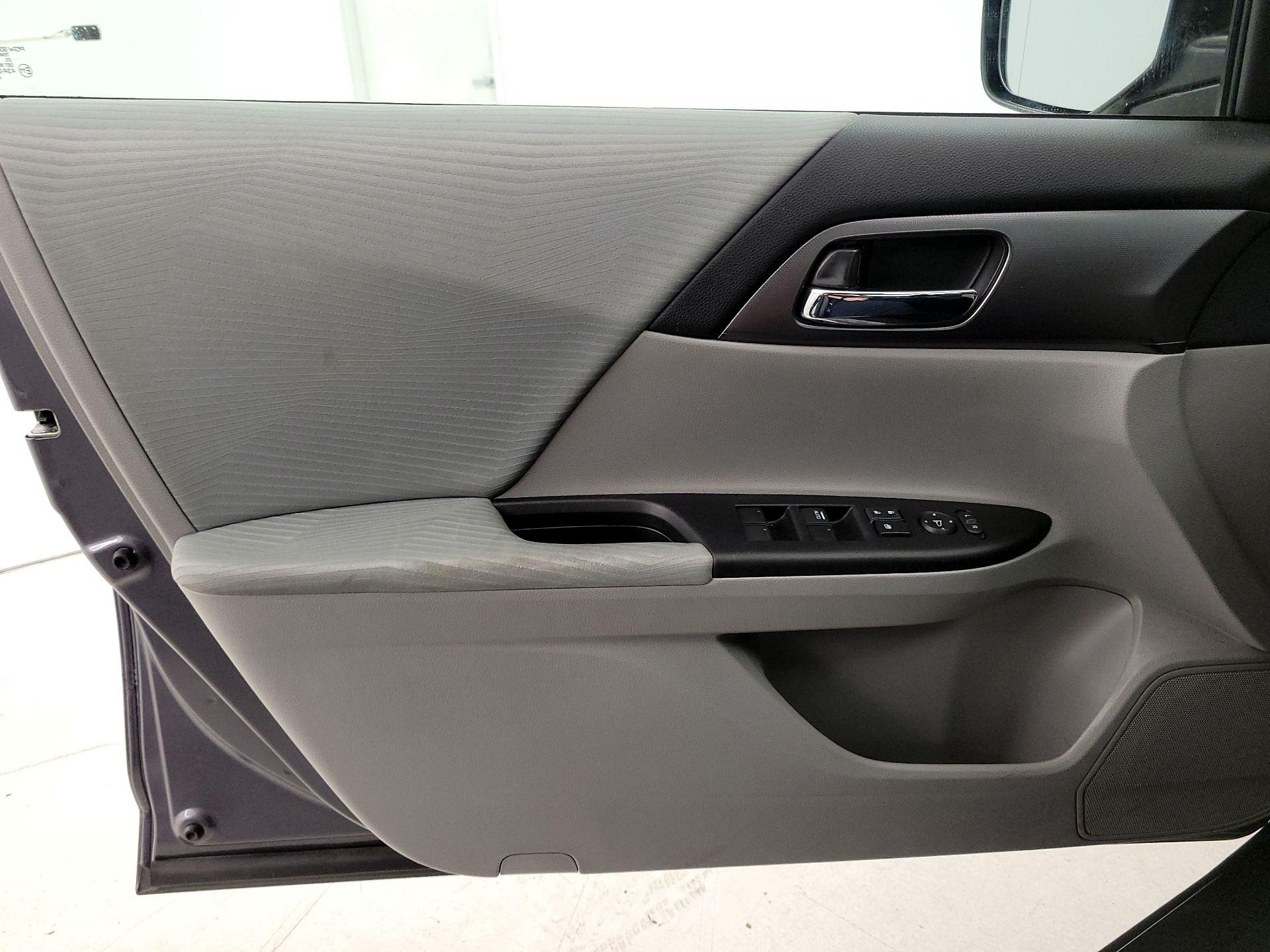 Thumbnail: 2015 Honda Accord - 12