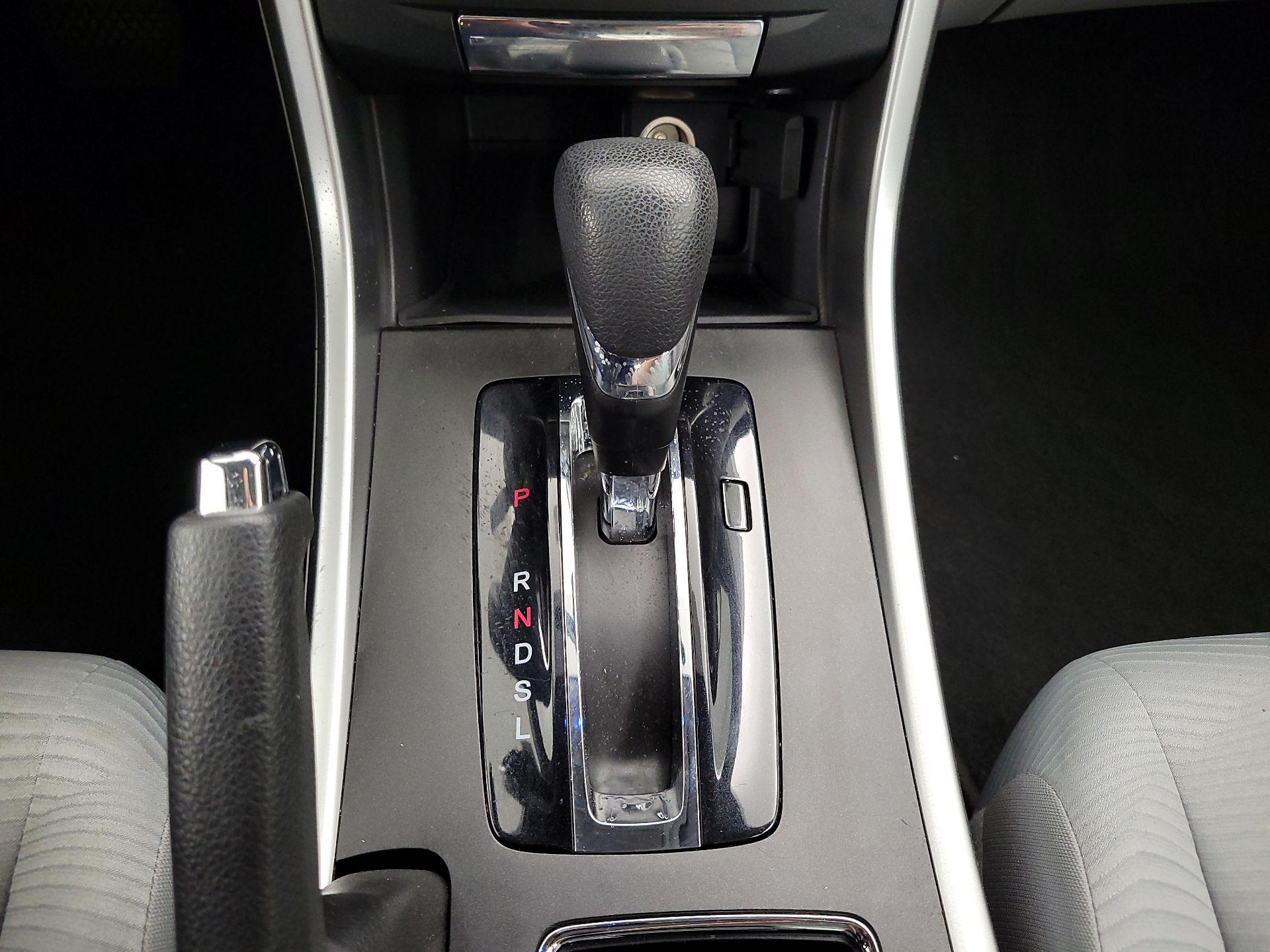Thumbnail: 2015 Honda Accord - 17