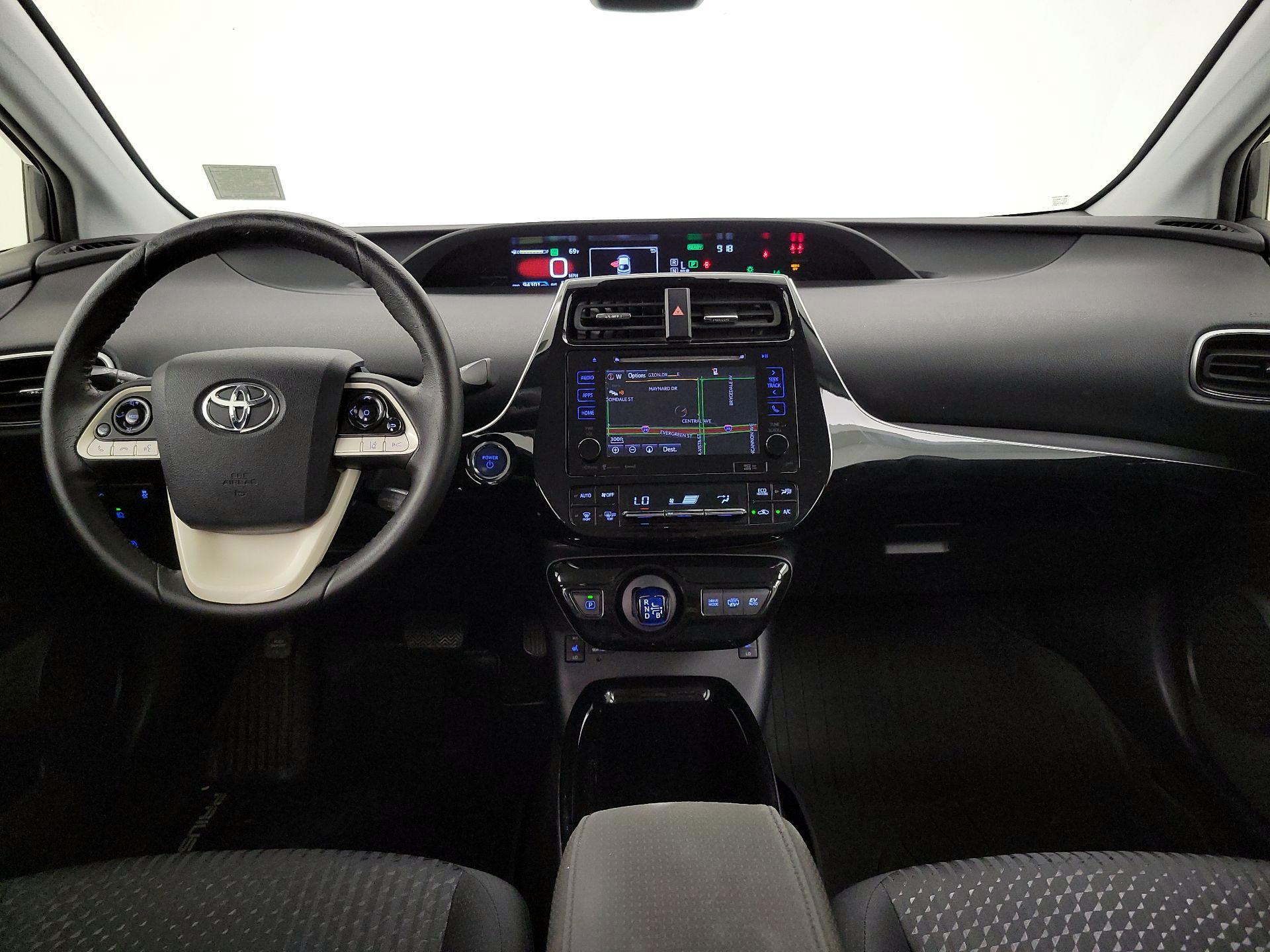 Thumbnail: 2018 Toyota Prius Prime - 9