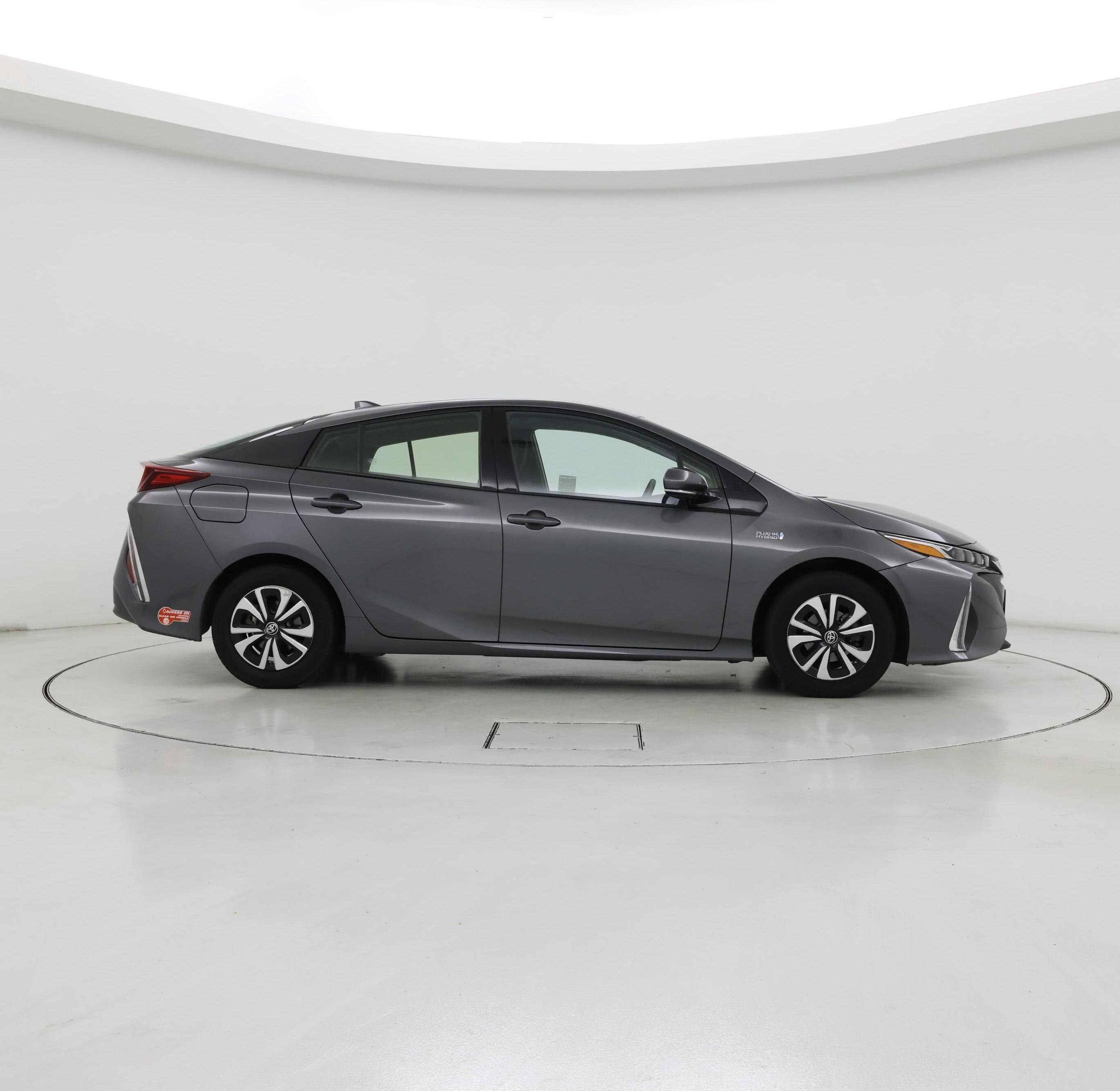 Thumbnail: 2018 Toyota Prius Prime - 7