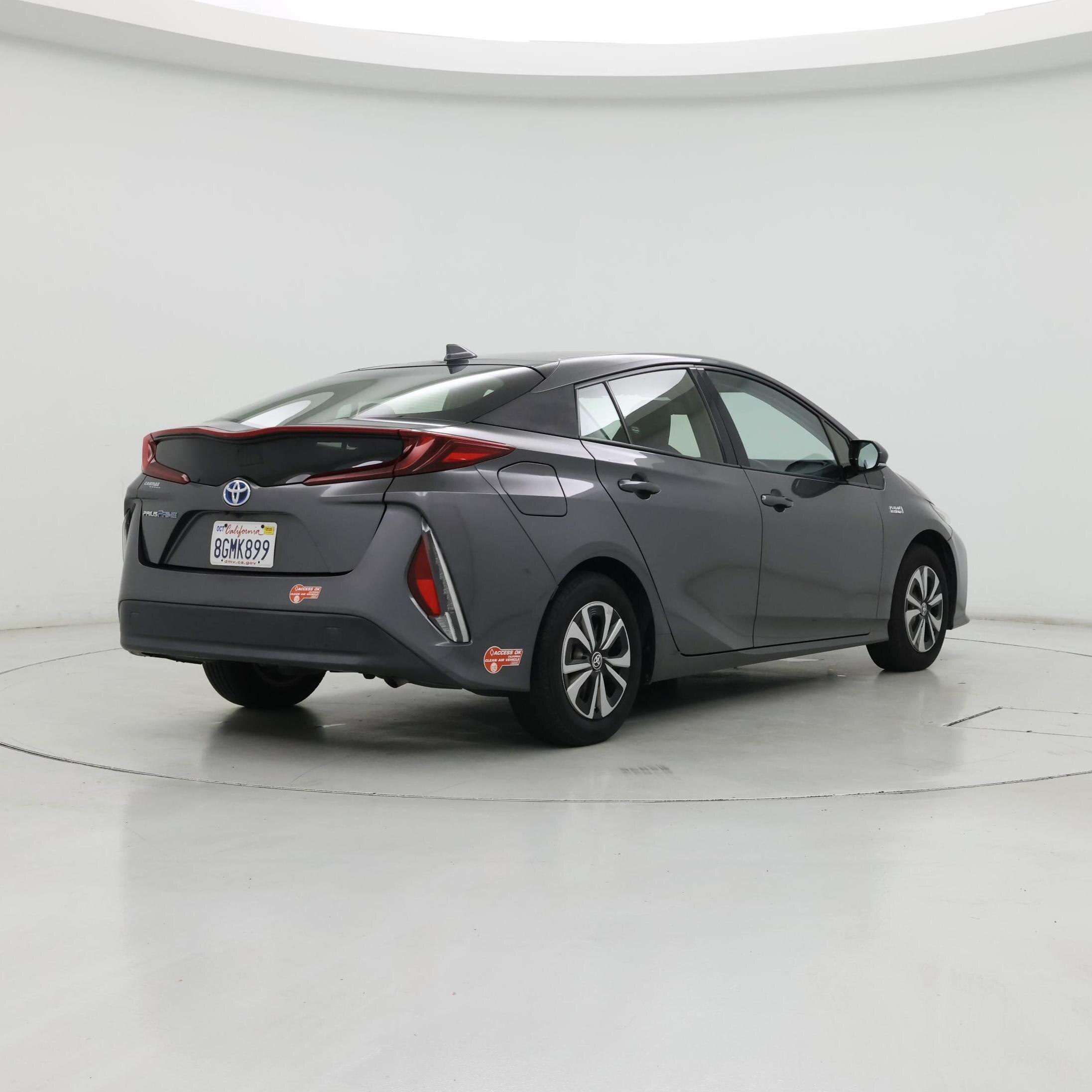 Thumbnail: 2018 Toyota Prius Prime - 8