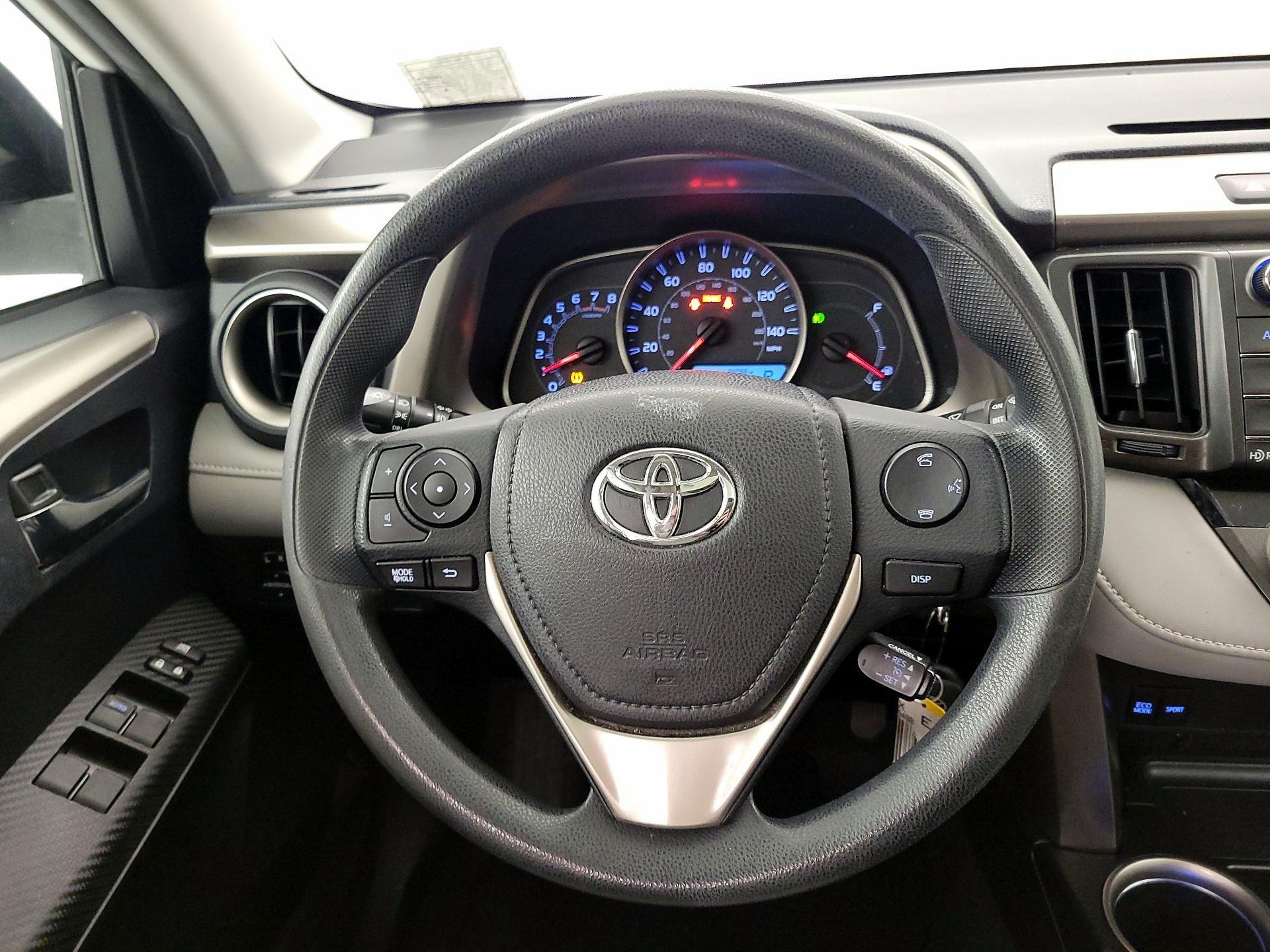 Thumbnail: 2015 Toyota RAV4 - 10
