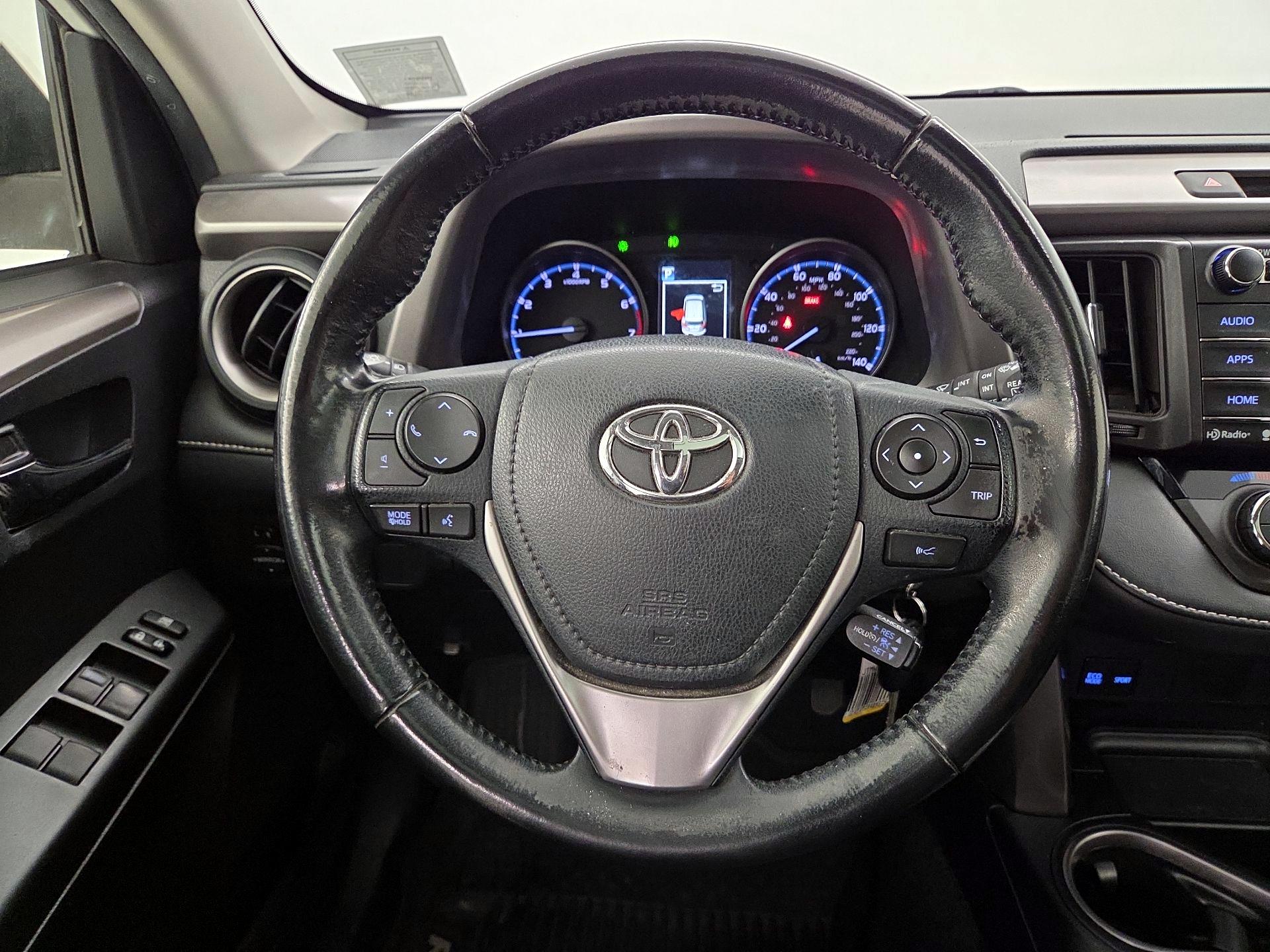 Thumbnail: 2018 Toyota RAV4 - 10