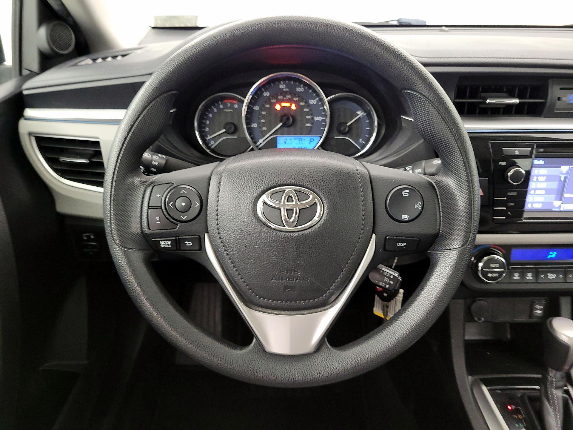 Thumbnail: 2015 Toyota Corolla - 10