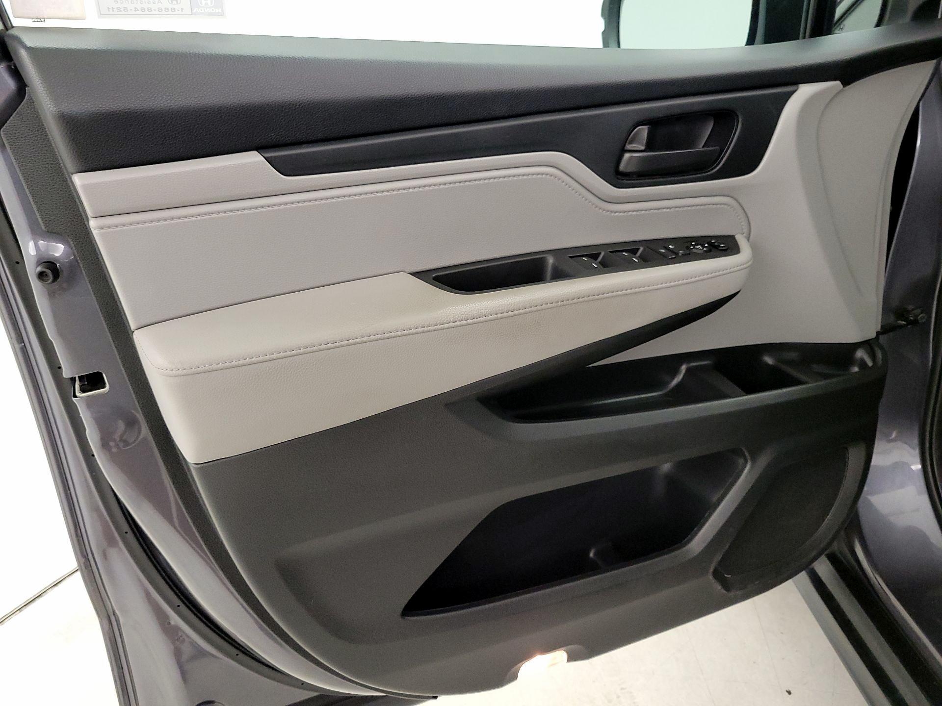 Thumbnail: 2021 Honda Odyssey - 12