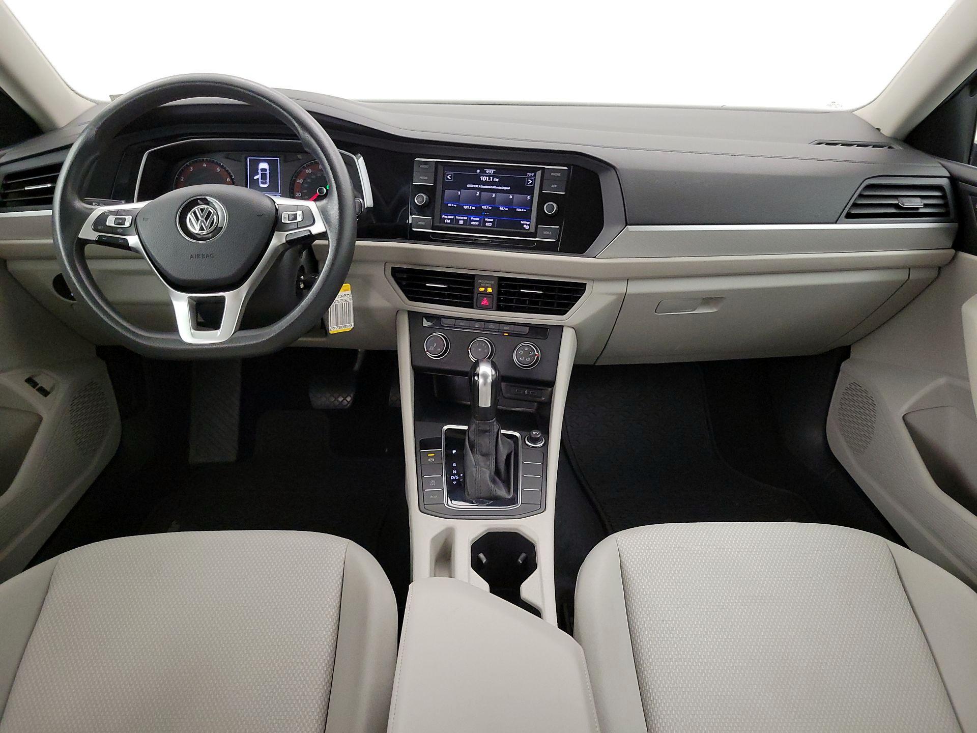 Thumbnail: 2020 Volkswagen Jetta - 9