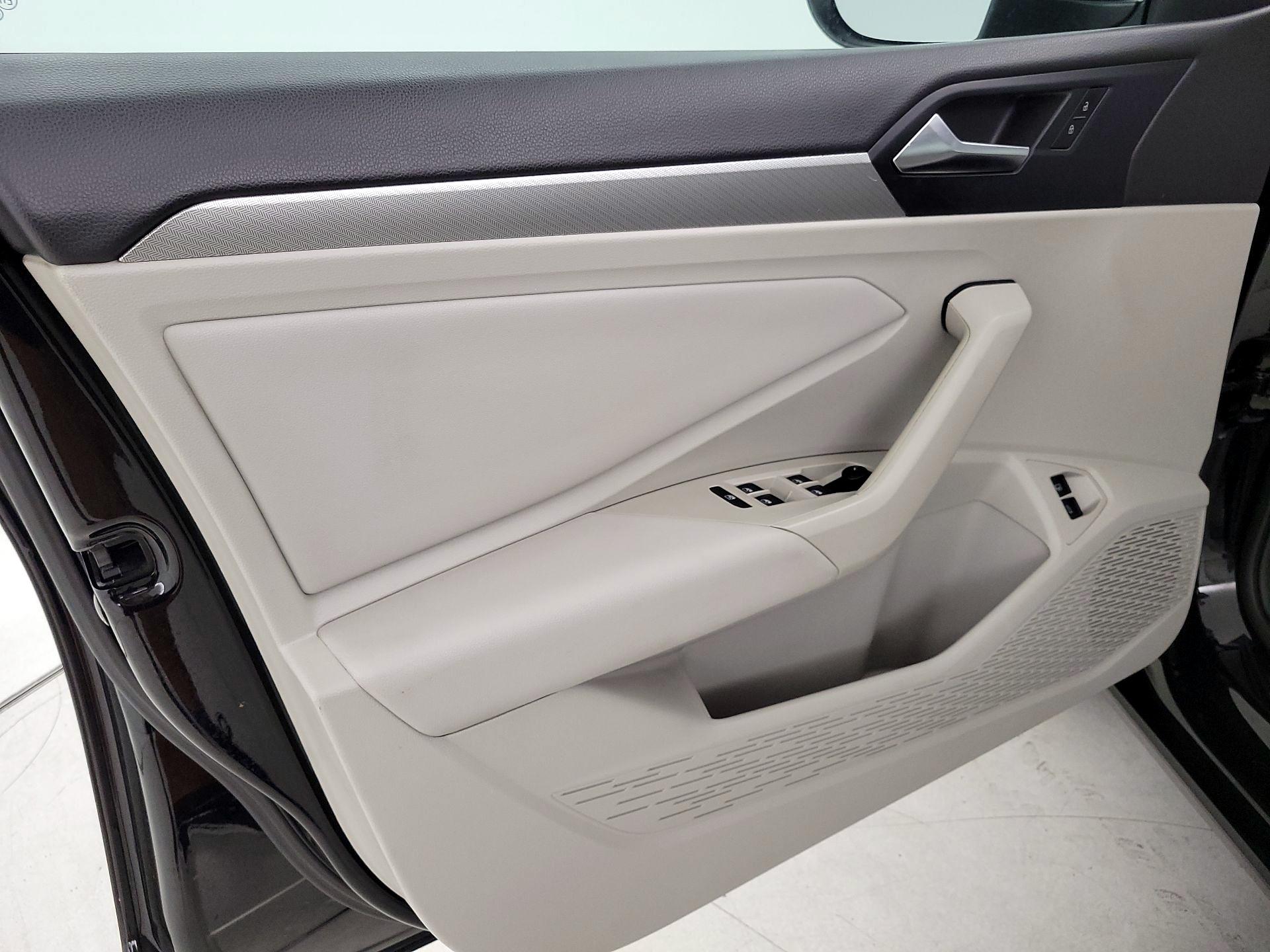 Thumbnail: 2020 Volkswagen Jetta - 12