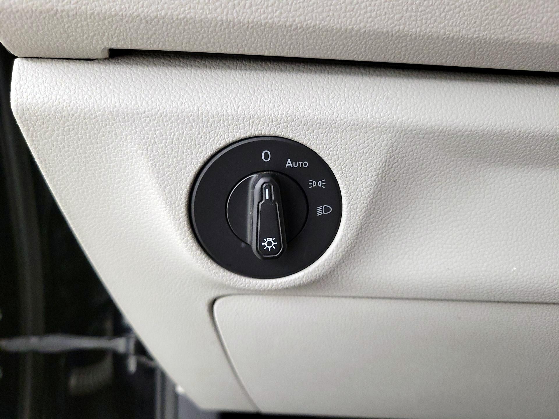 Thumbnail: 2020 Volkswagen Jetta - 13