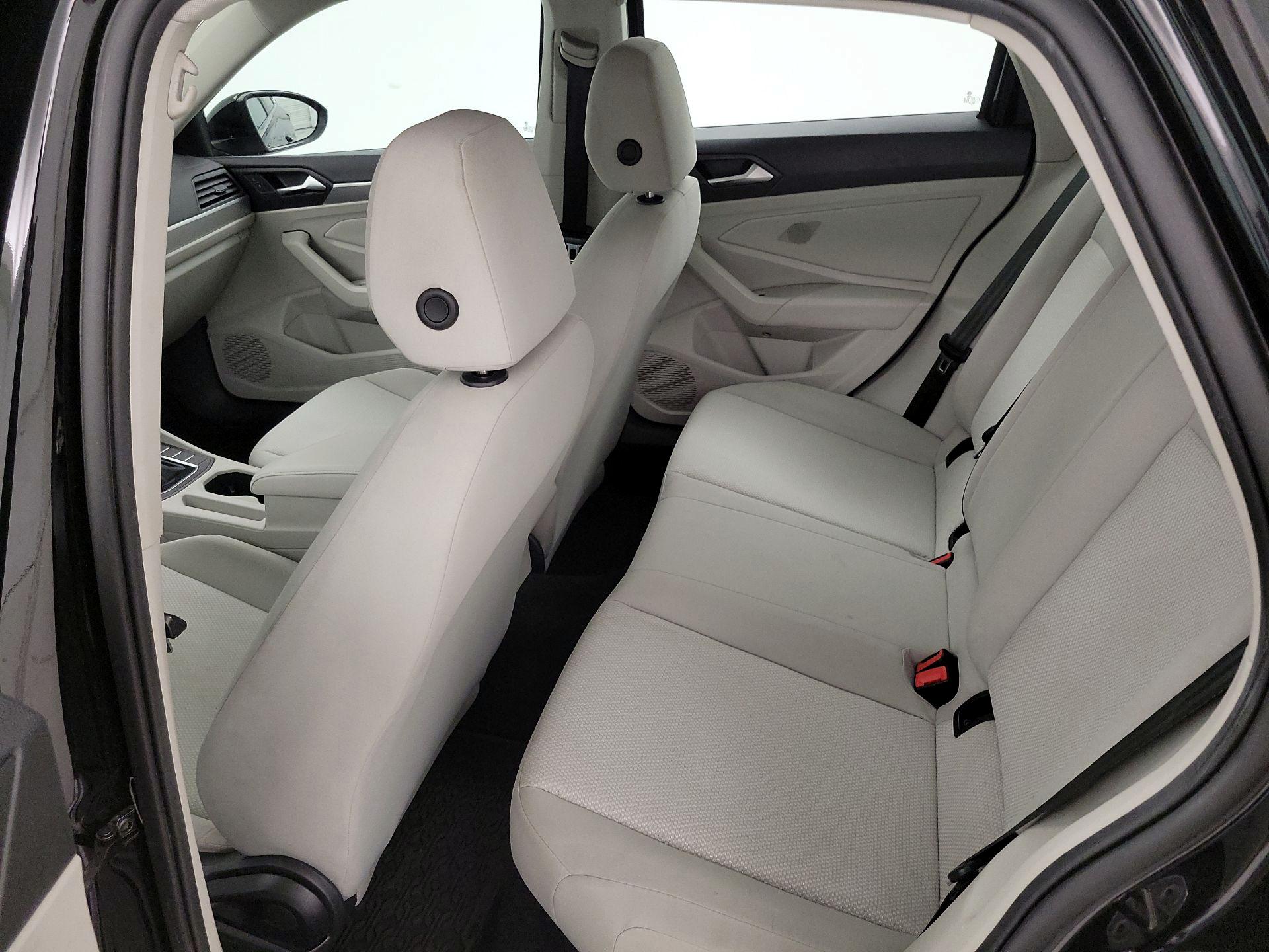 Thumbnail: 2020 Volkswagen Jetta - 19