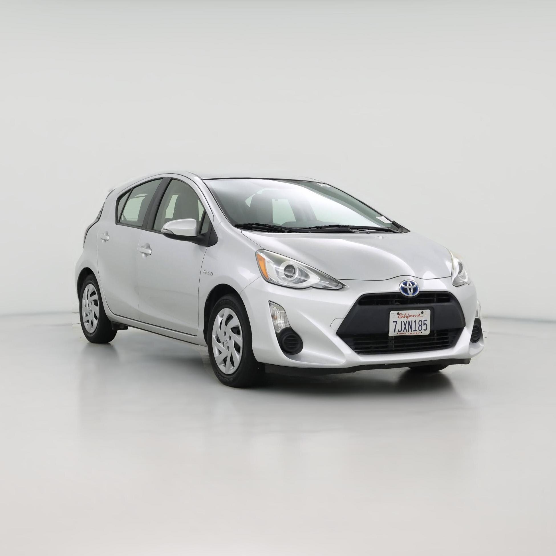 Thumbnail: 2015 Toyota Prius c - 1
