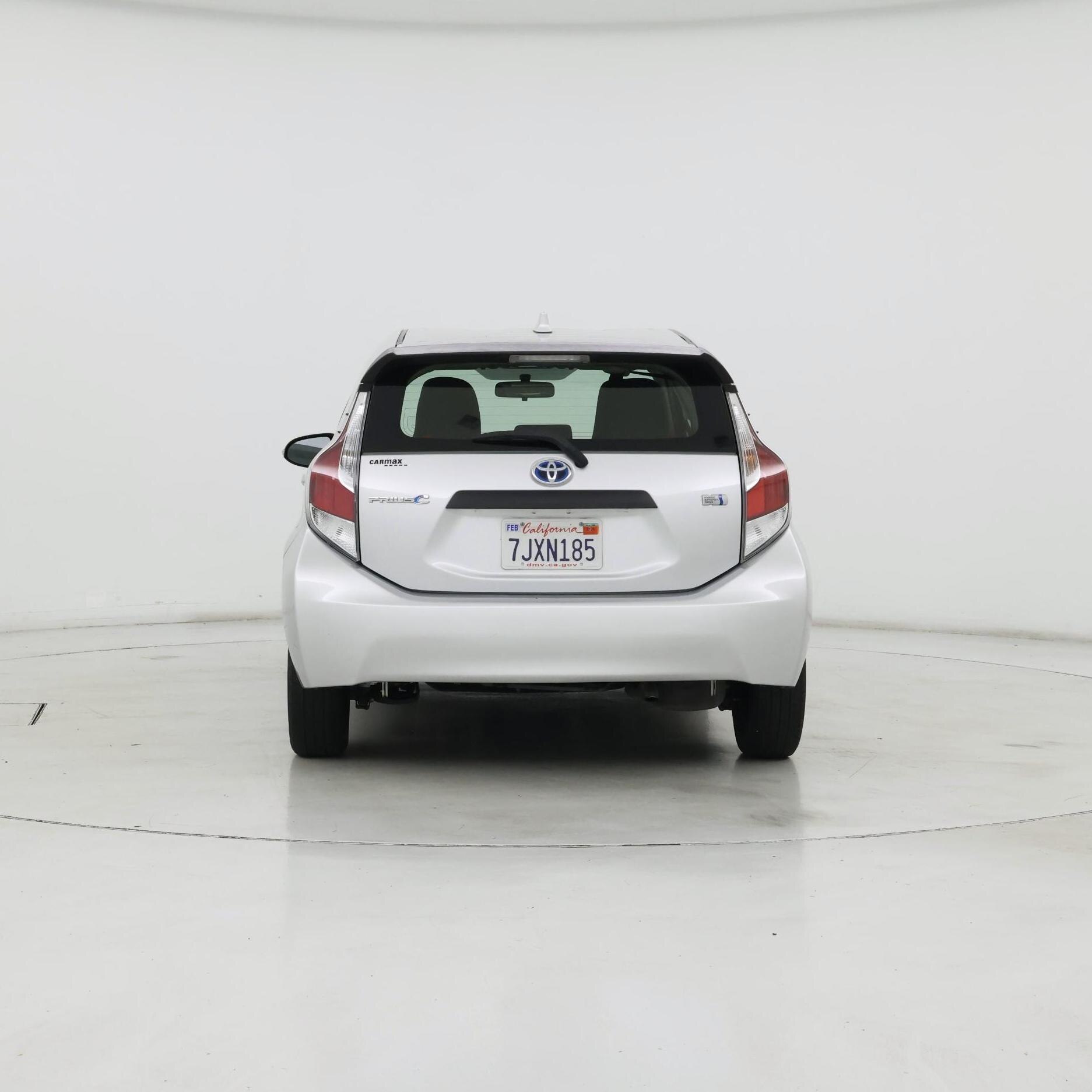 Thumbnail: 2015 Toyota Prius c - 6