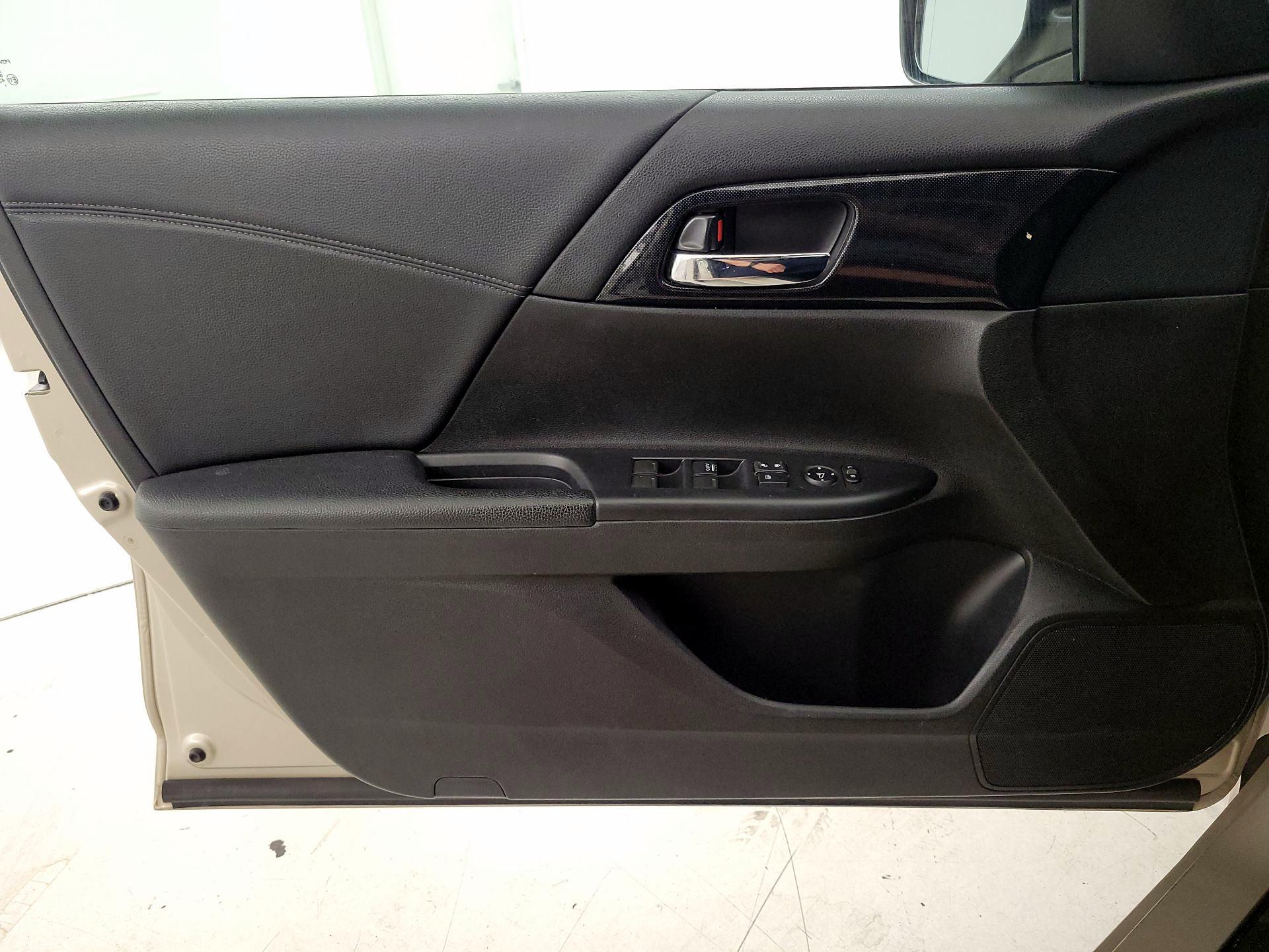 Thumbnail: 2014 Honda Accord - 12