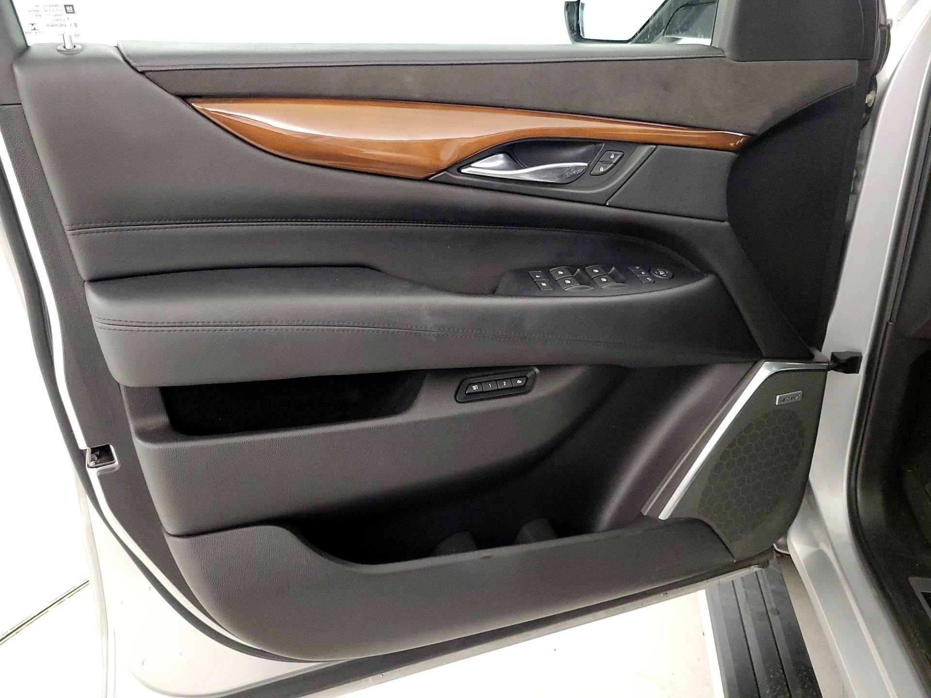 Thumbnail: 2017 Cadillac Escalade - 12