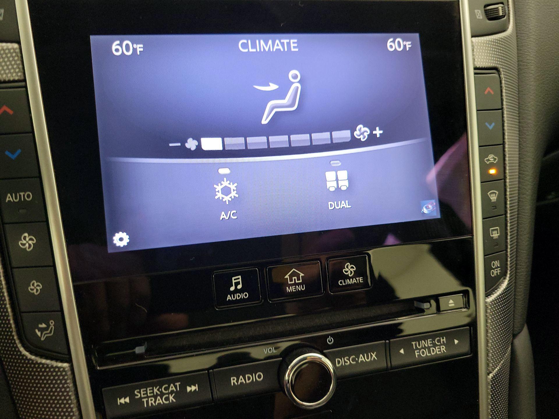 Thumbnail: 2015 INFINITI Q50 - 16