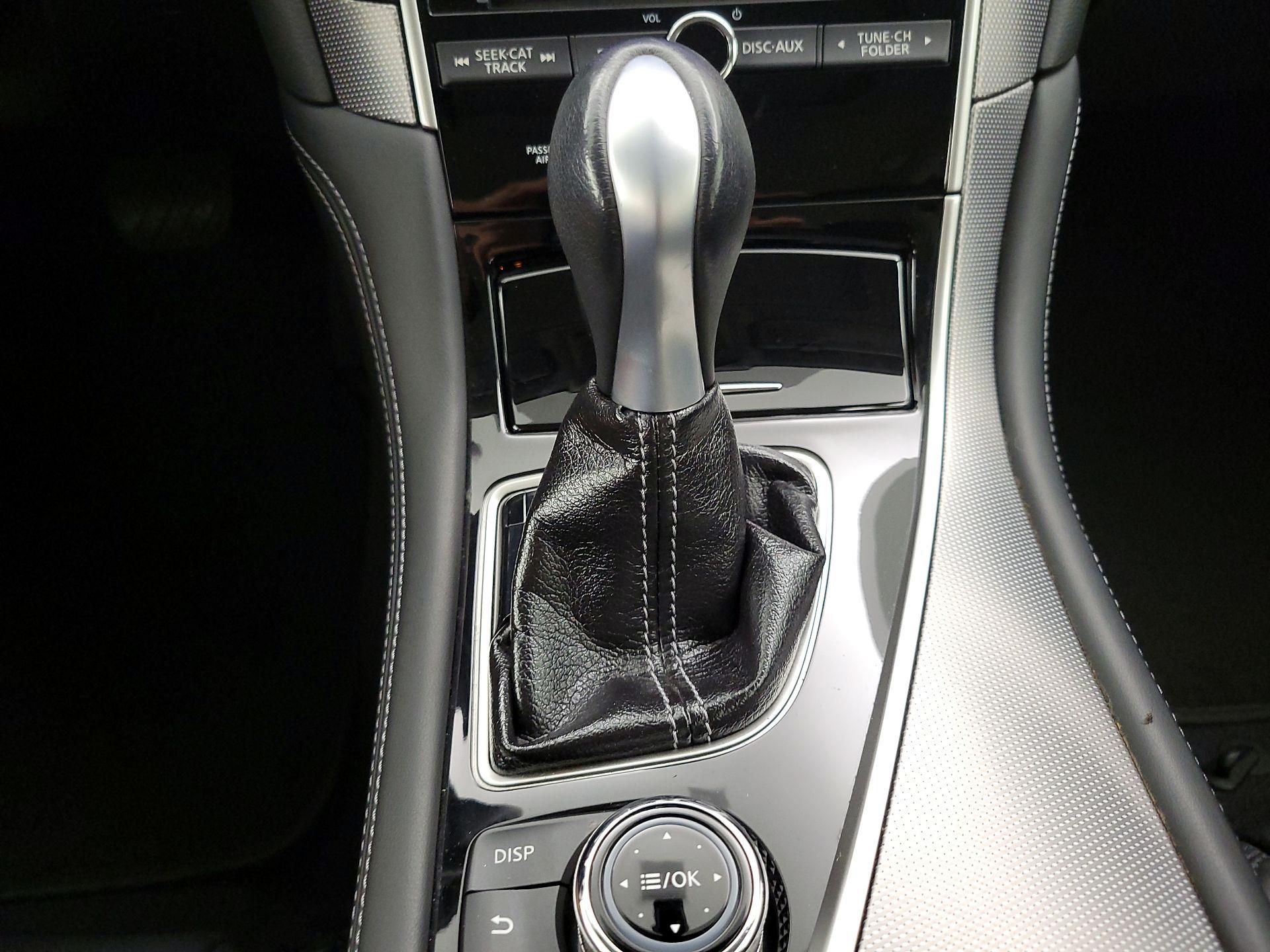 Thumbnail: 2015 INFINITI Q50 - 17