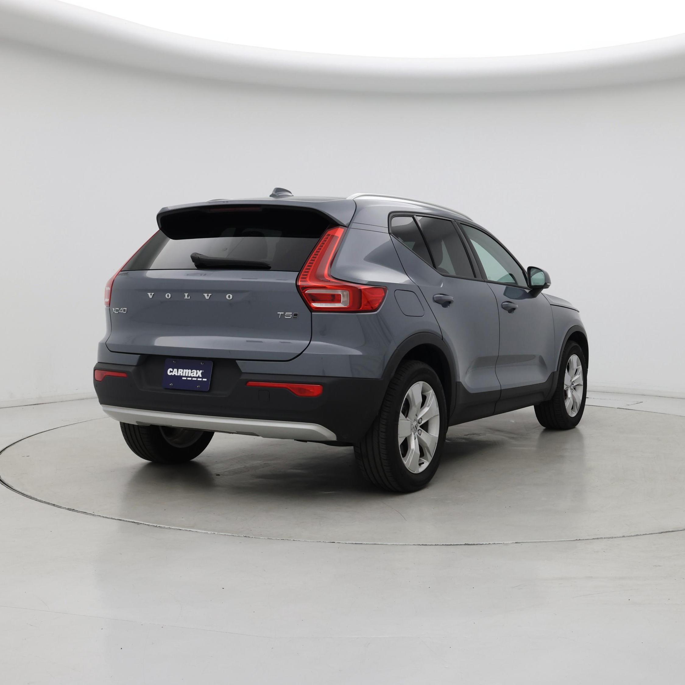 Thumbnail: 2022 Volvo XC40 - 8