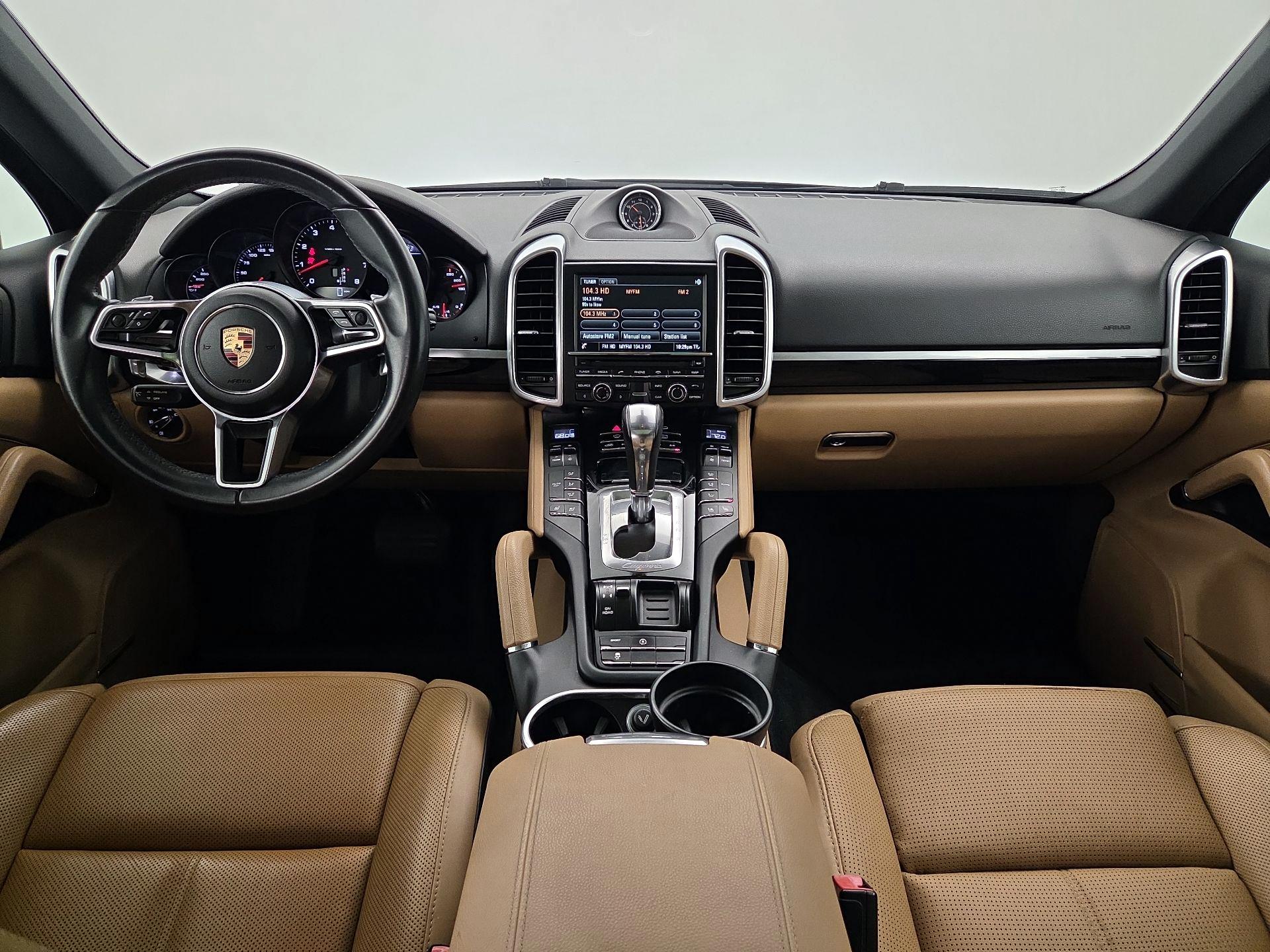 Thumbnail: 2016 Porsche Cayenne - 9