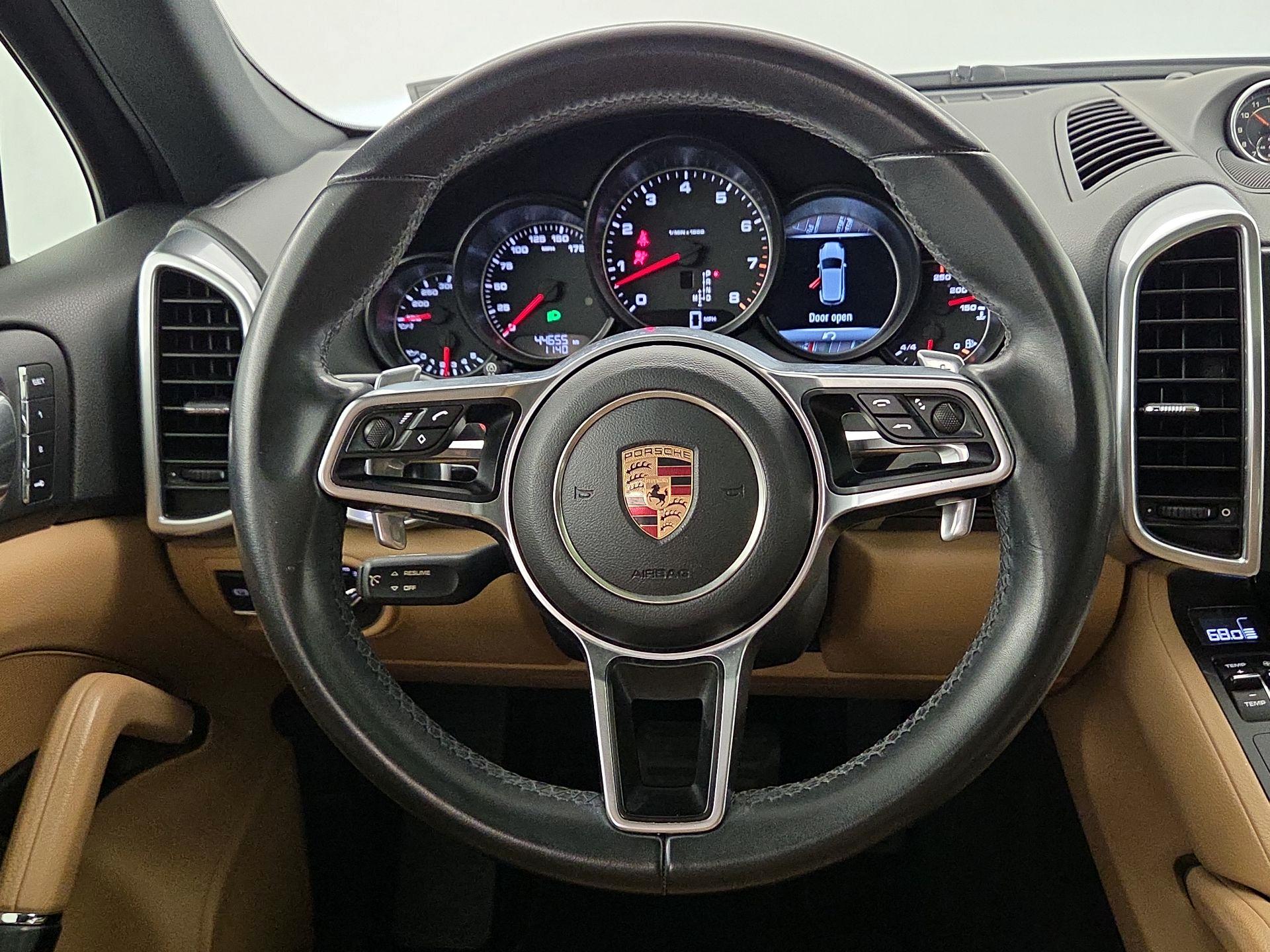 Thumbnail: 2016 Porsche Cayenne - 10