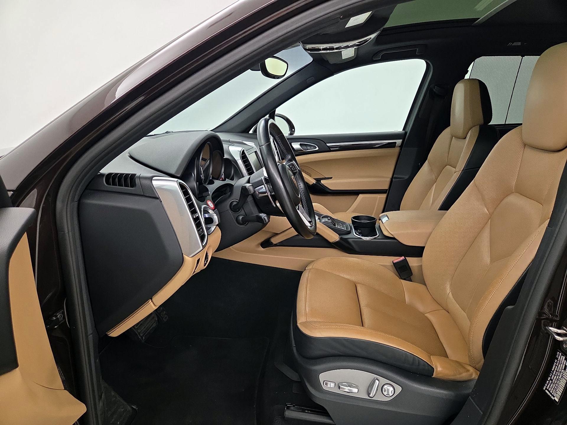 Thumbnail: 2016 Porsche Cayenne - 11