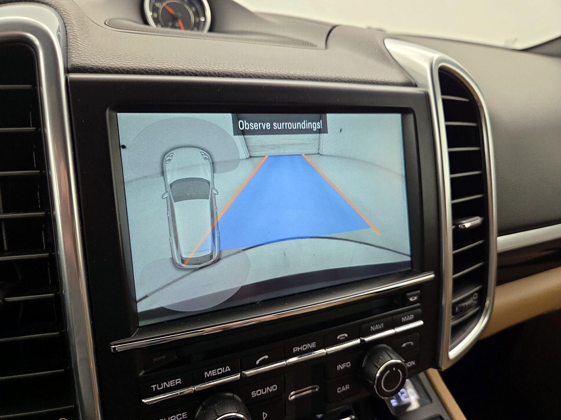 Thumbnail: 2016 Porsche Cayenne - 15