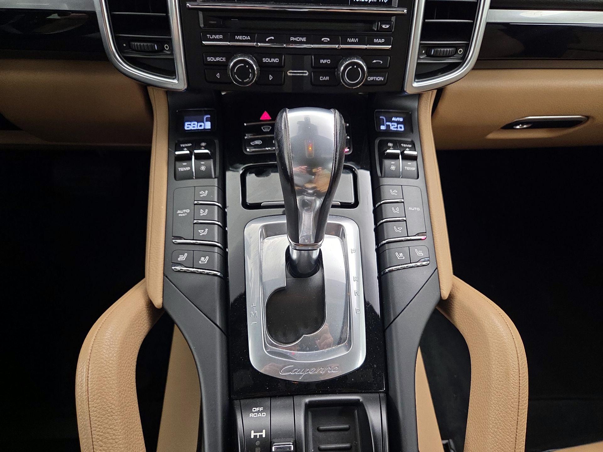 Thumbnail: 2016 Porsche Cayenne - 18