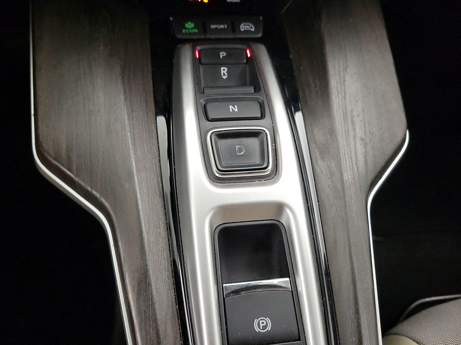 Thumbnail: 2018 Honda Clarity - 17