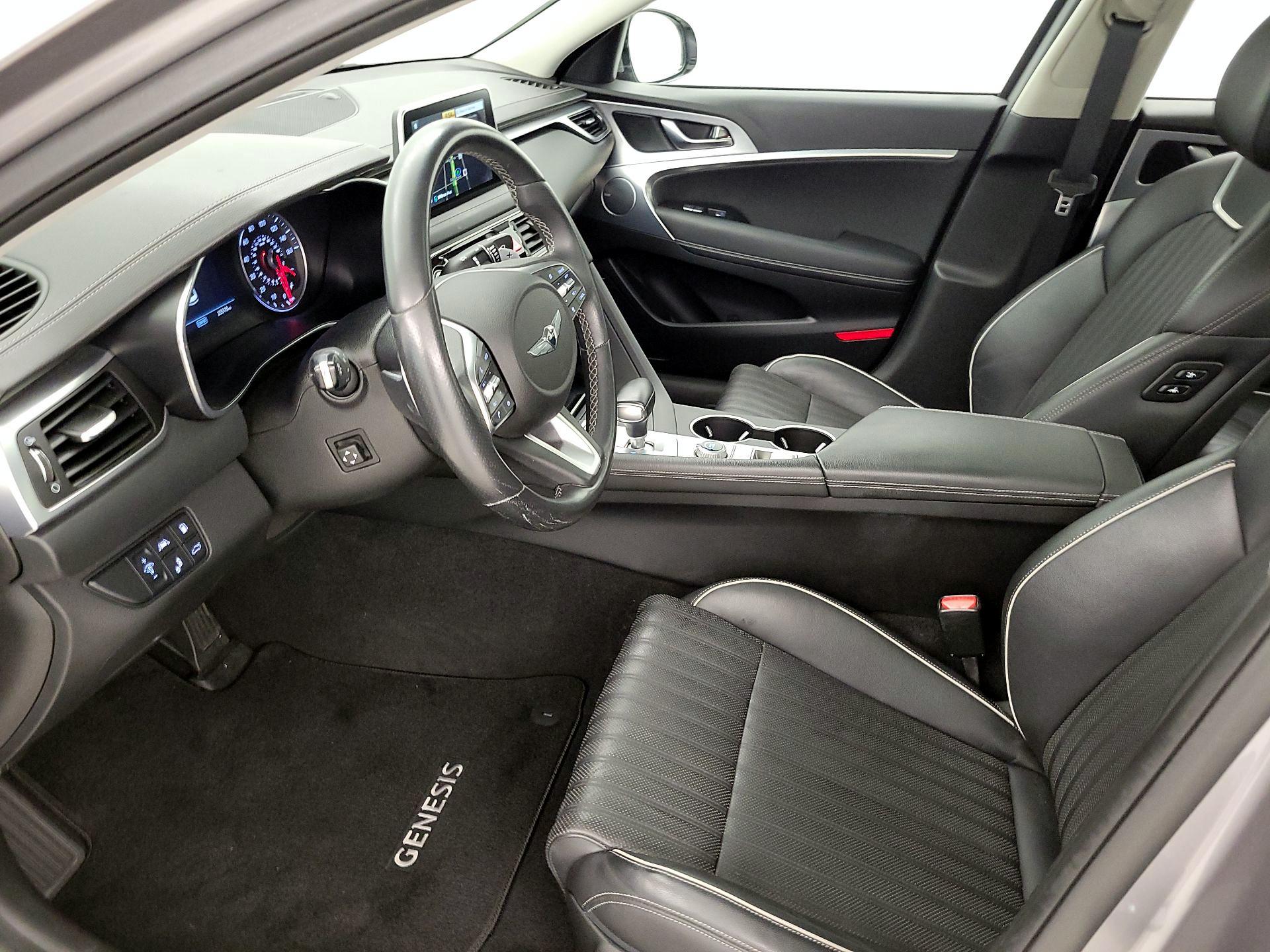 Thumbnail: 2020 Genesis G70 - 11