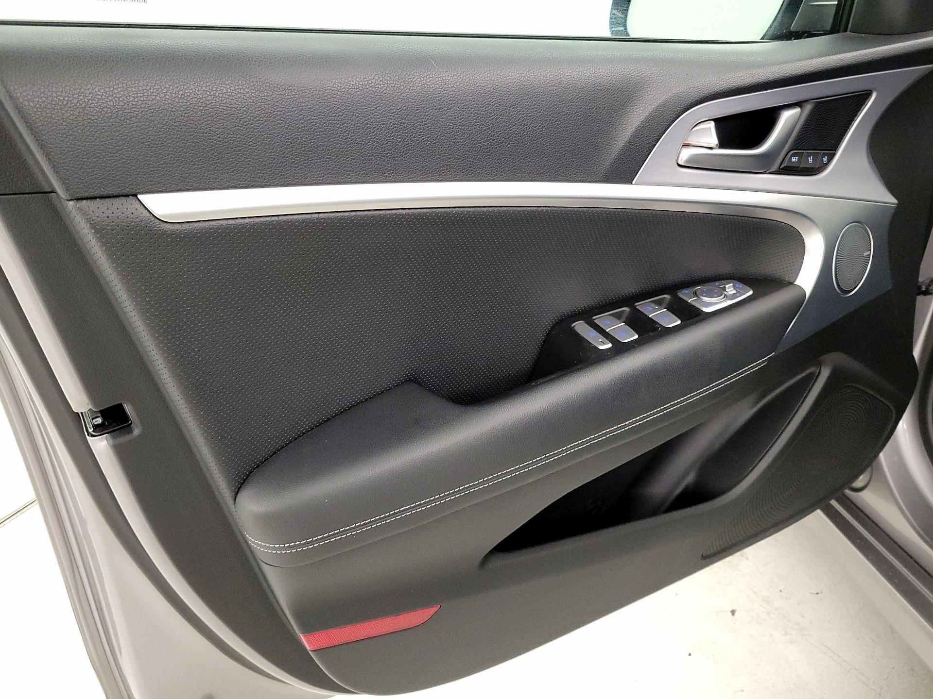 Thumbnail: 2020 Genesis G70 - 12