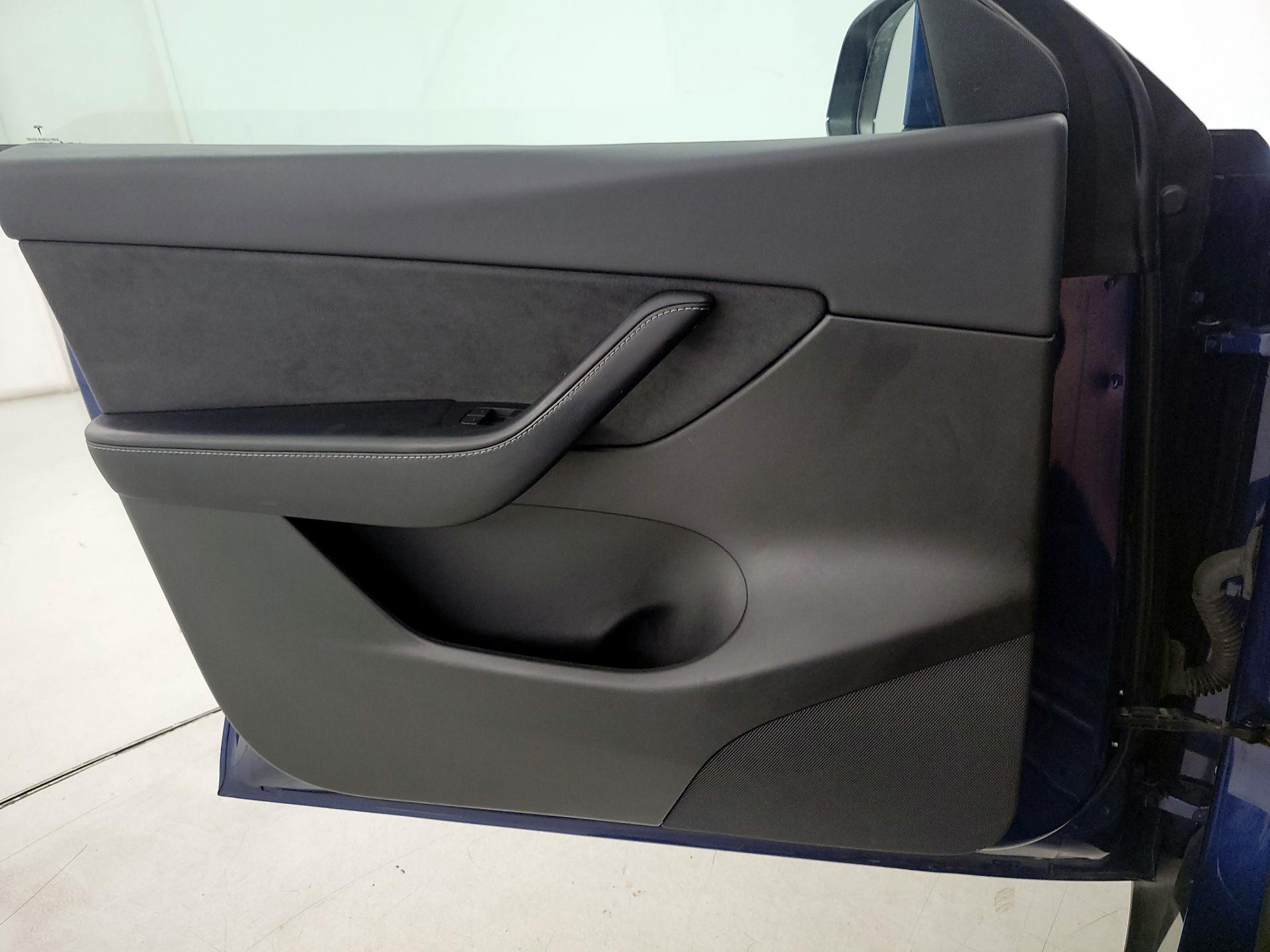 Thumbnail: 2022 Tesla Model Y - 12