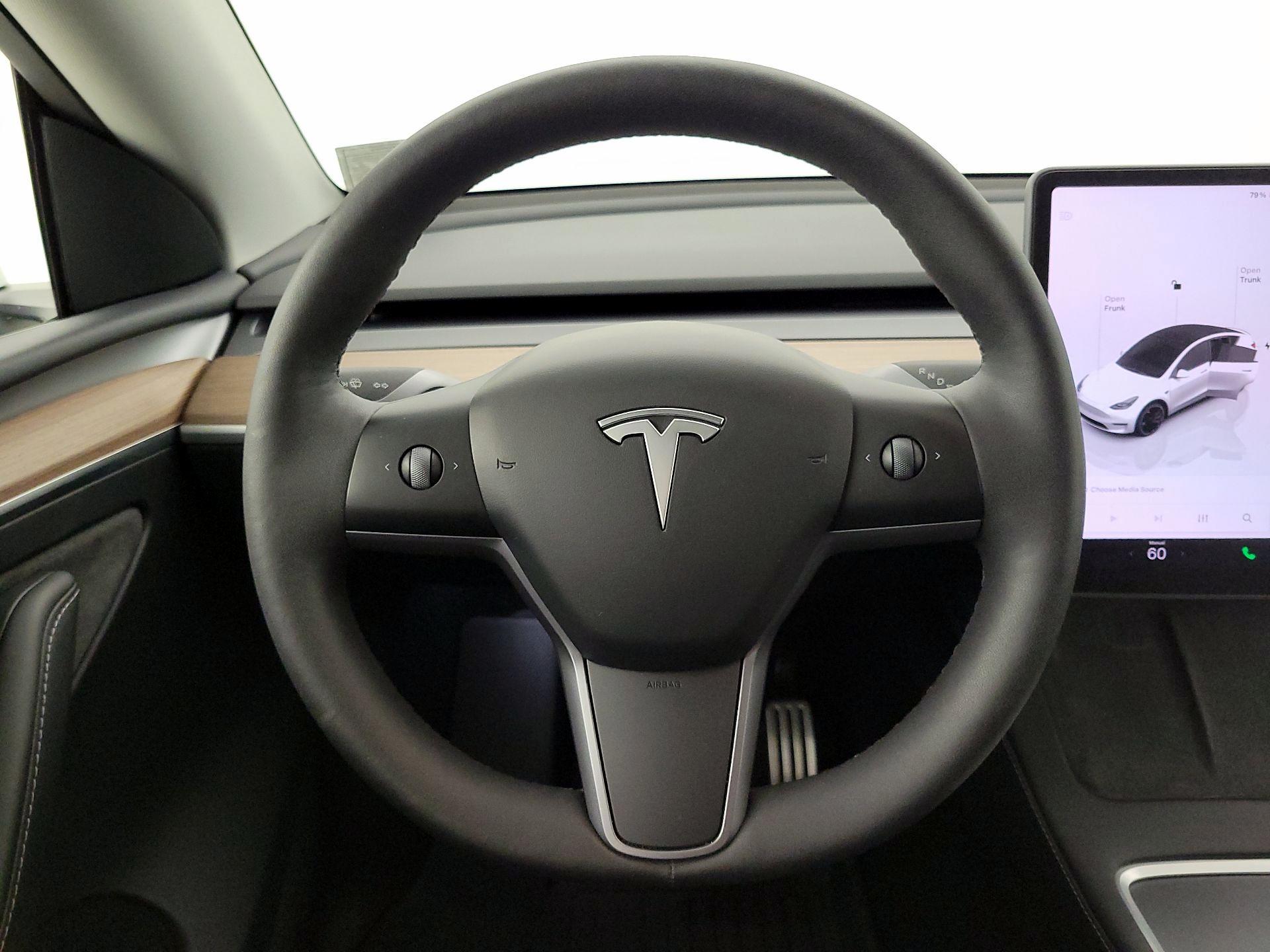 Thumbnail: 2023 Tesla Model Y - 10