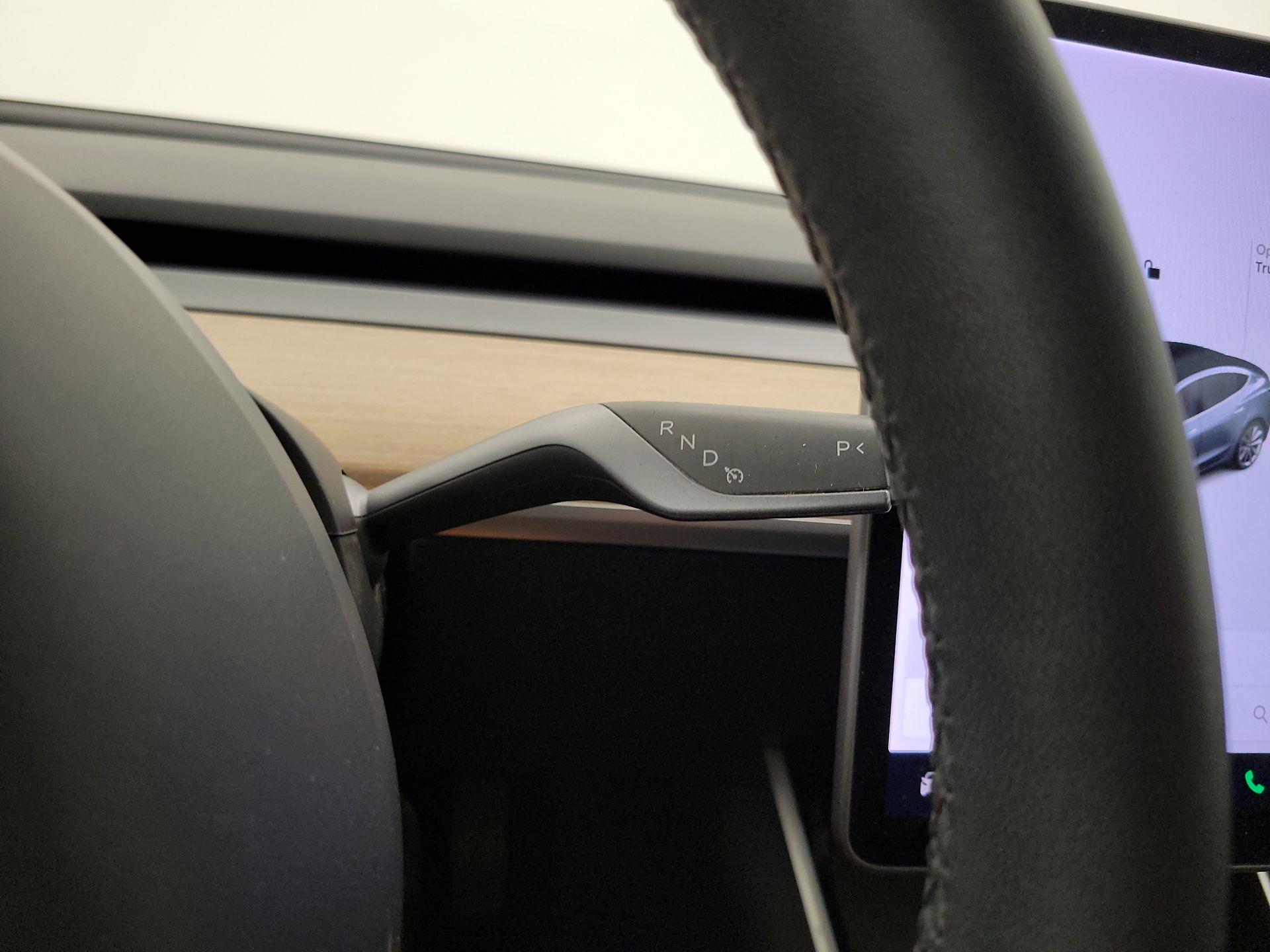 Thumbnail: 2020 Tesla Model 3 - 17