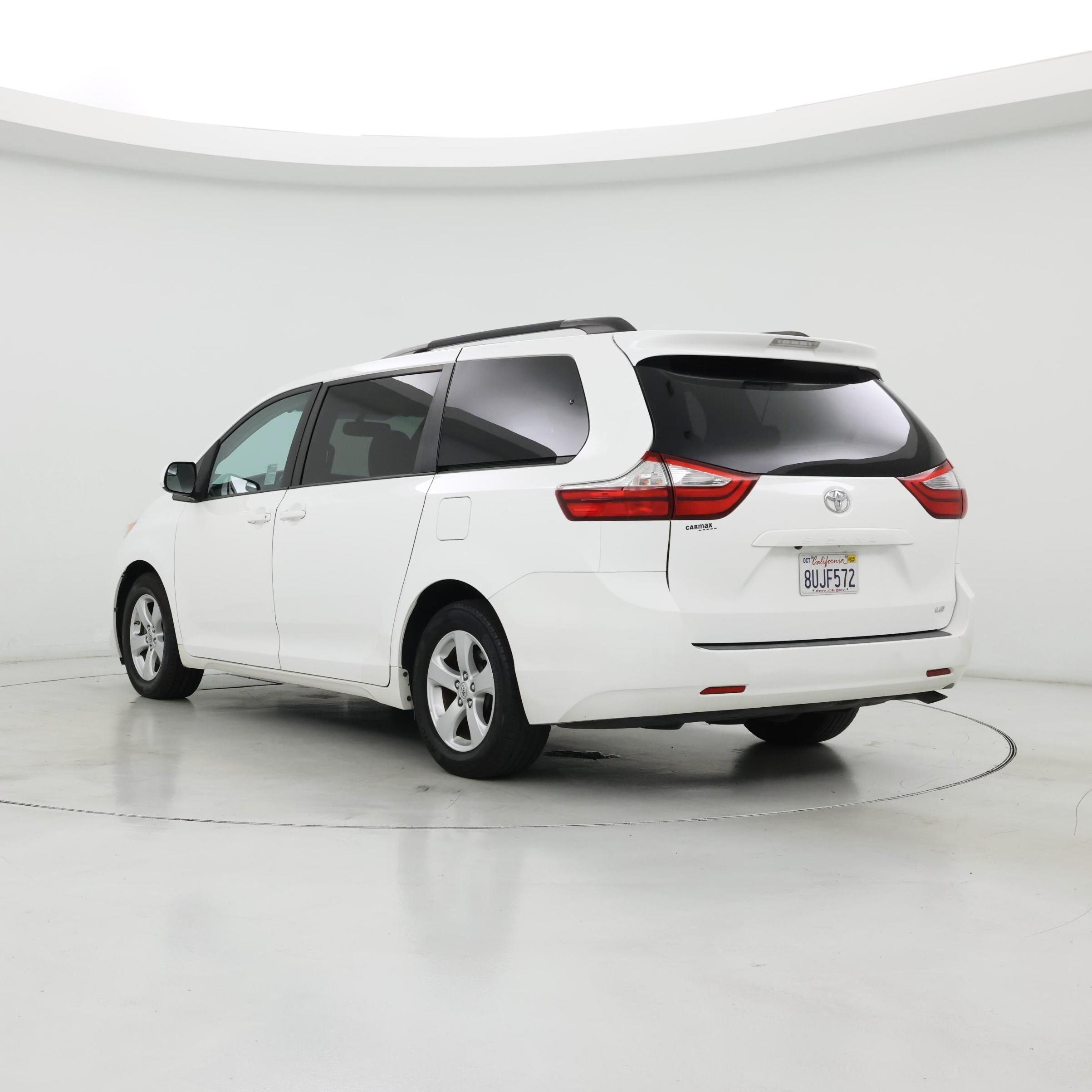 Thumbnail: 2017 Toyota Sienna - 2