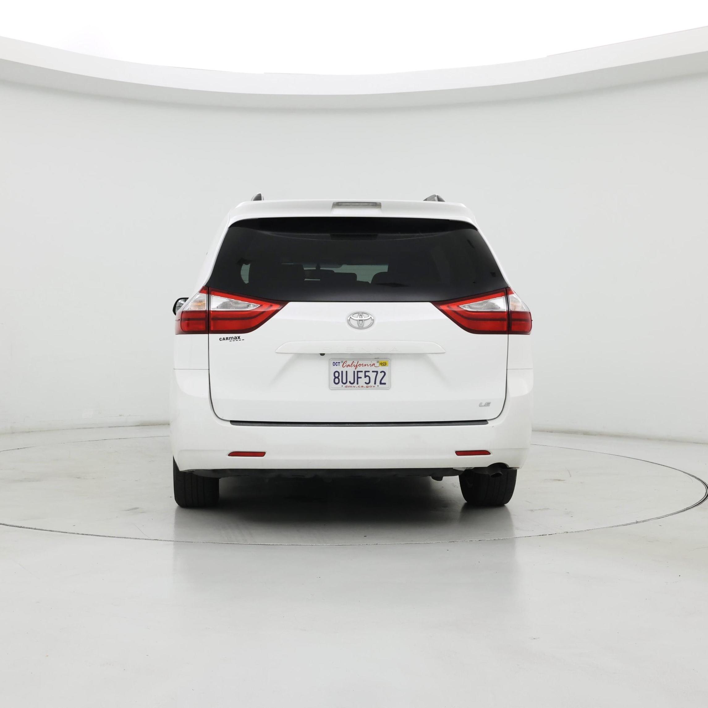 Thumbnail: 2017 Toyota Sienna - 6