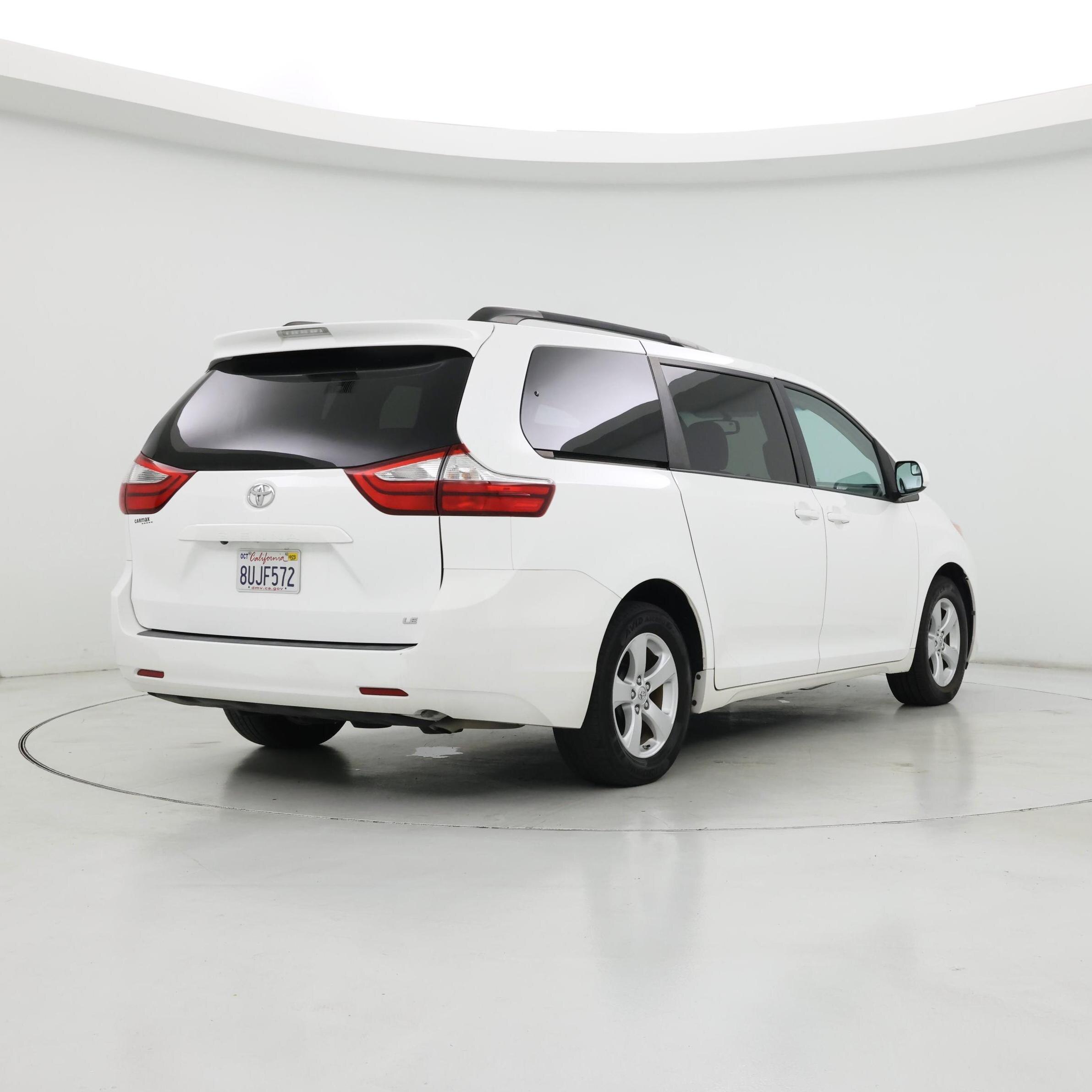 Thumbnail: 2017 Toyota Sienna - 8