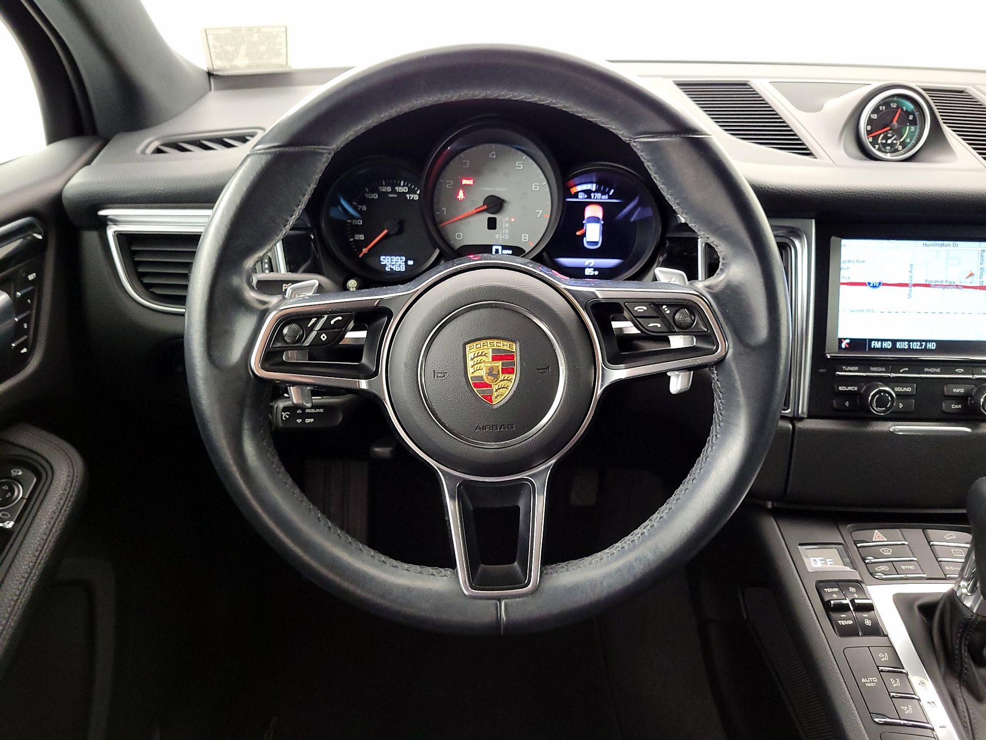 Thumbnail: 2015 Porsche Macan - 10