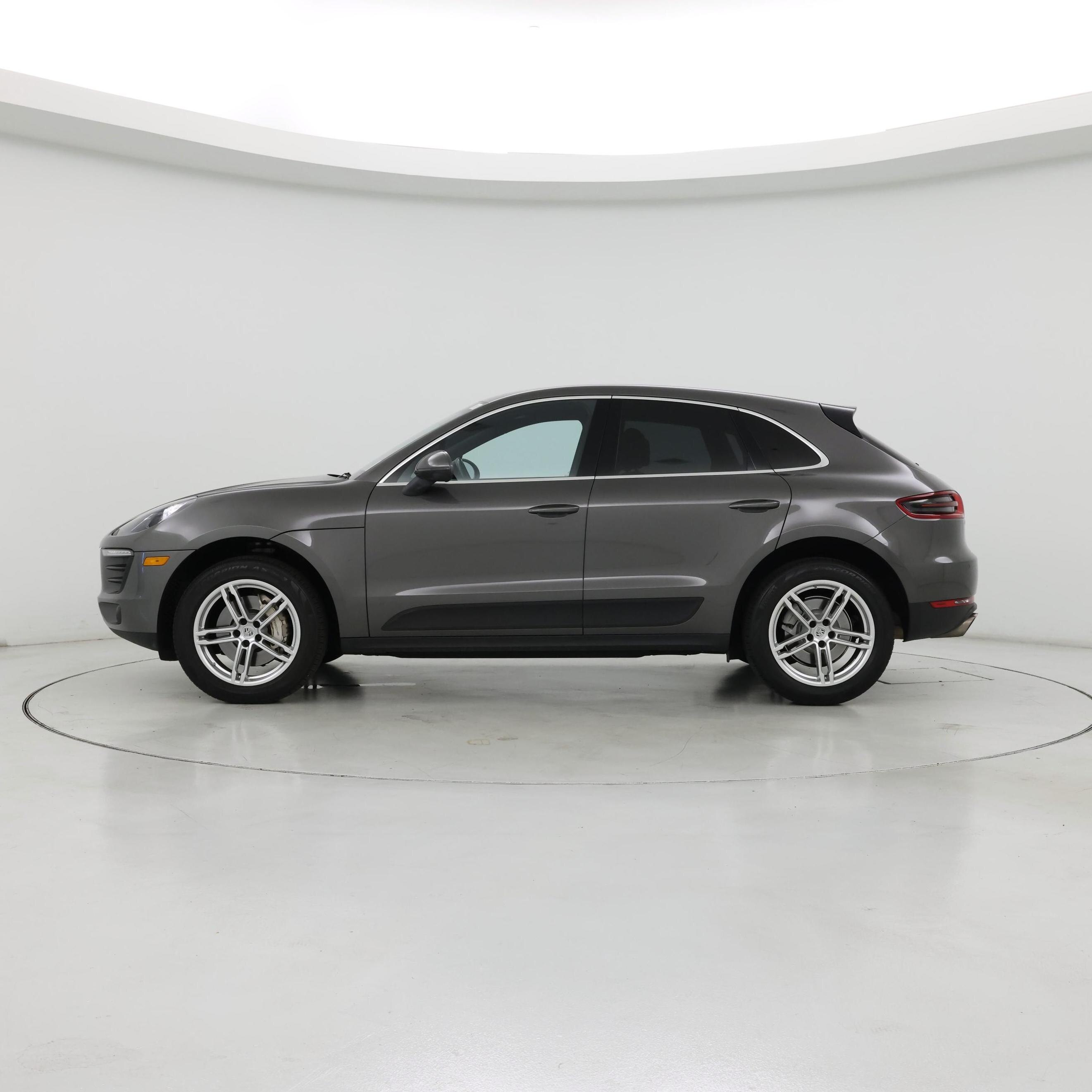 Thumbnail: 2015 Porsche Macan - 3