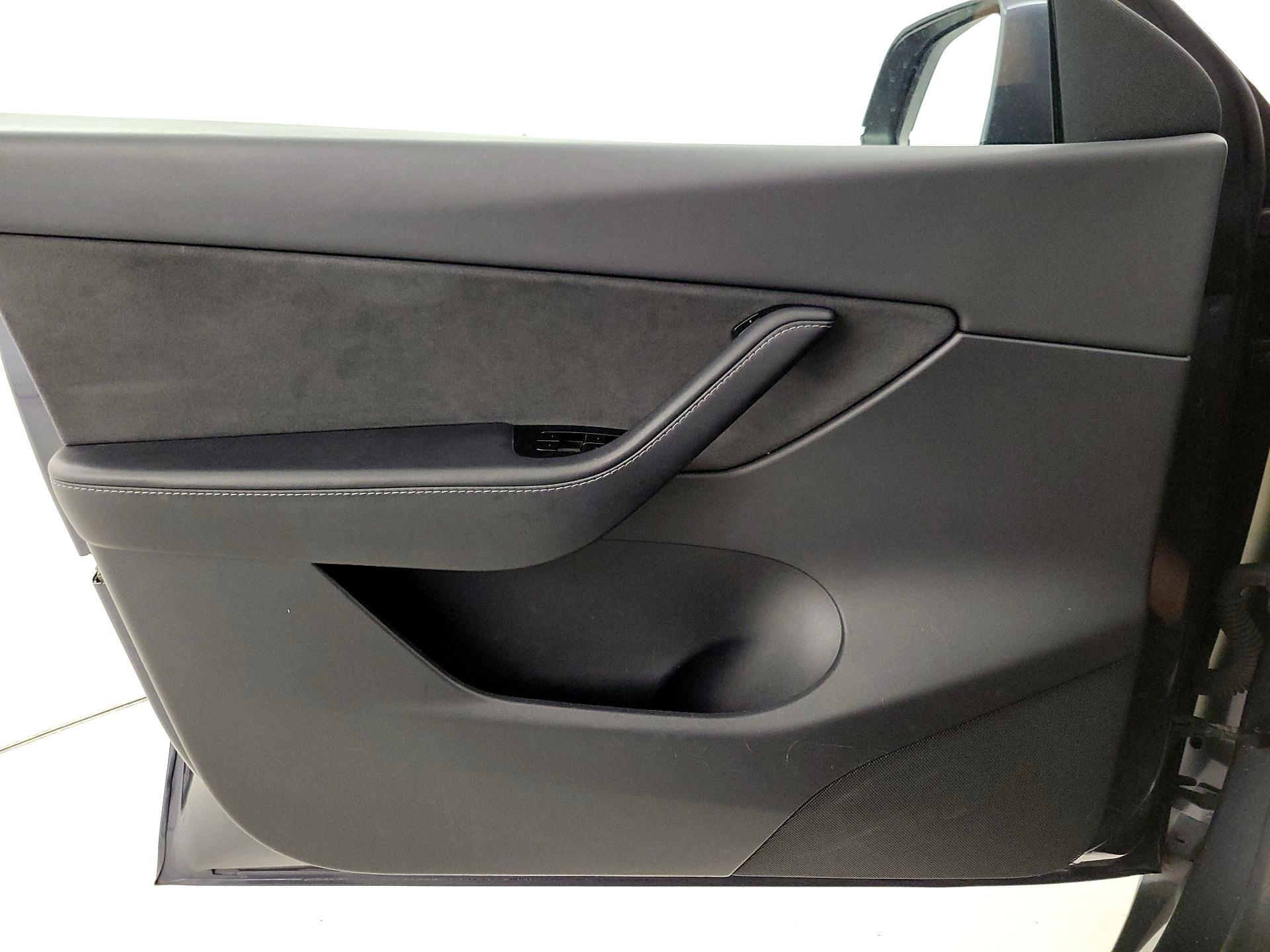 Thumbnail: 2020 Tesla Model Y - 12