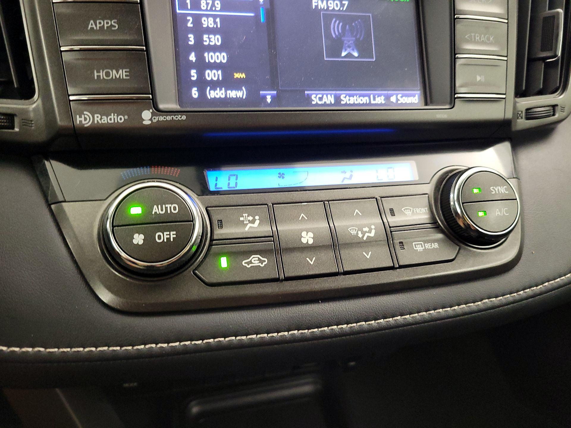Thumbnail: 2015 Toyota RAV4 - 16
