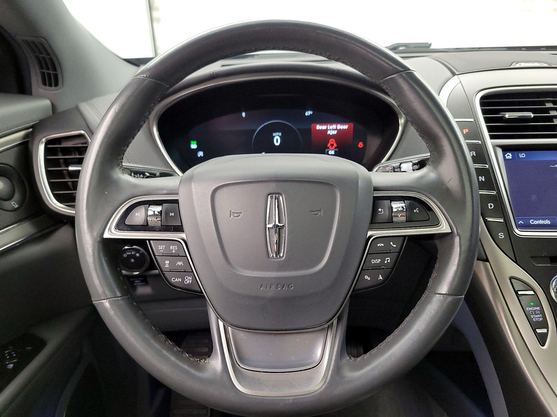 Thumbnail: 2020 Lincoln Nautilus - 10
