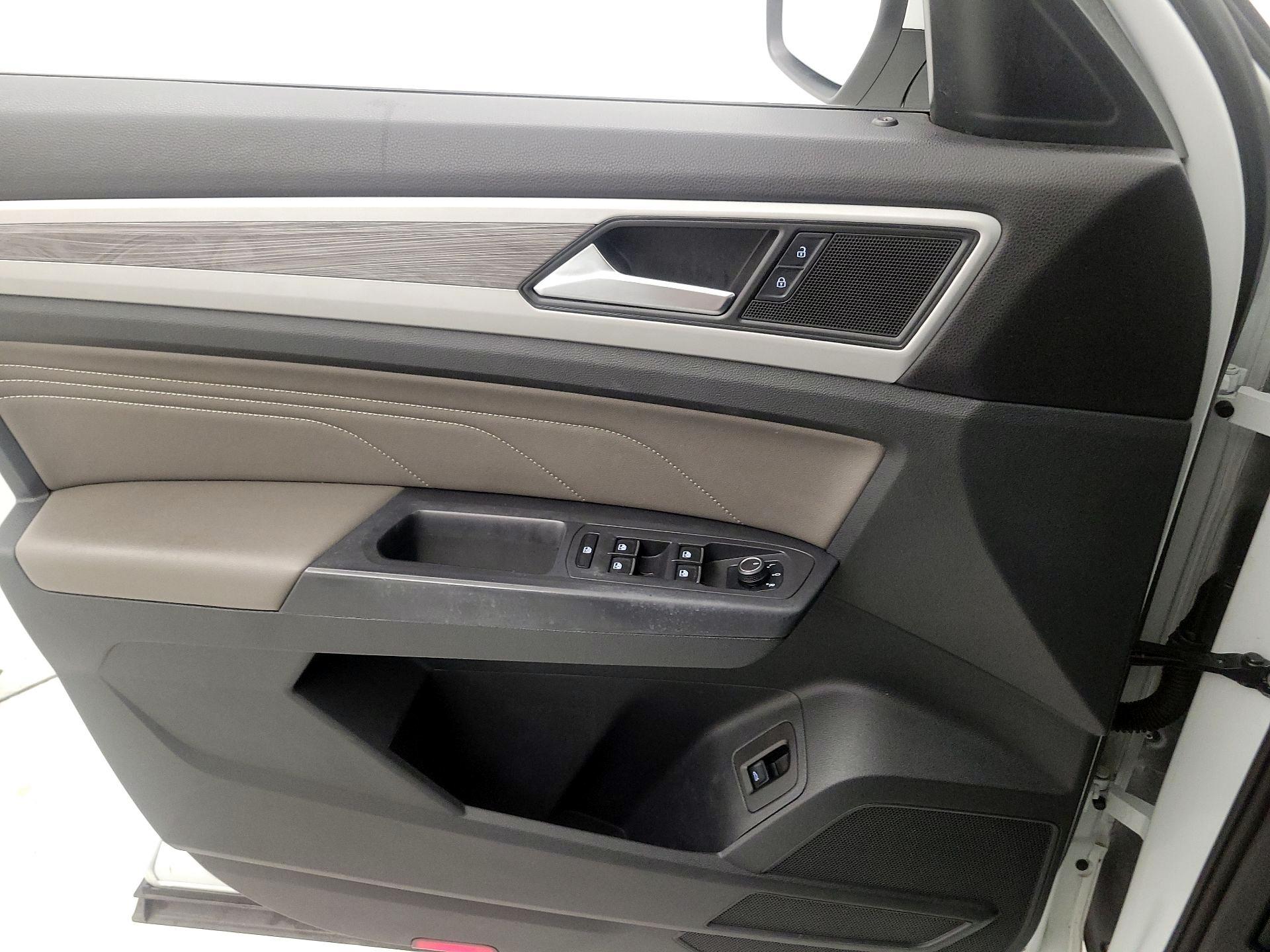 Thumbnail: 2021 Volkswagen Atlas - 12