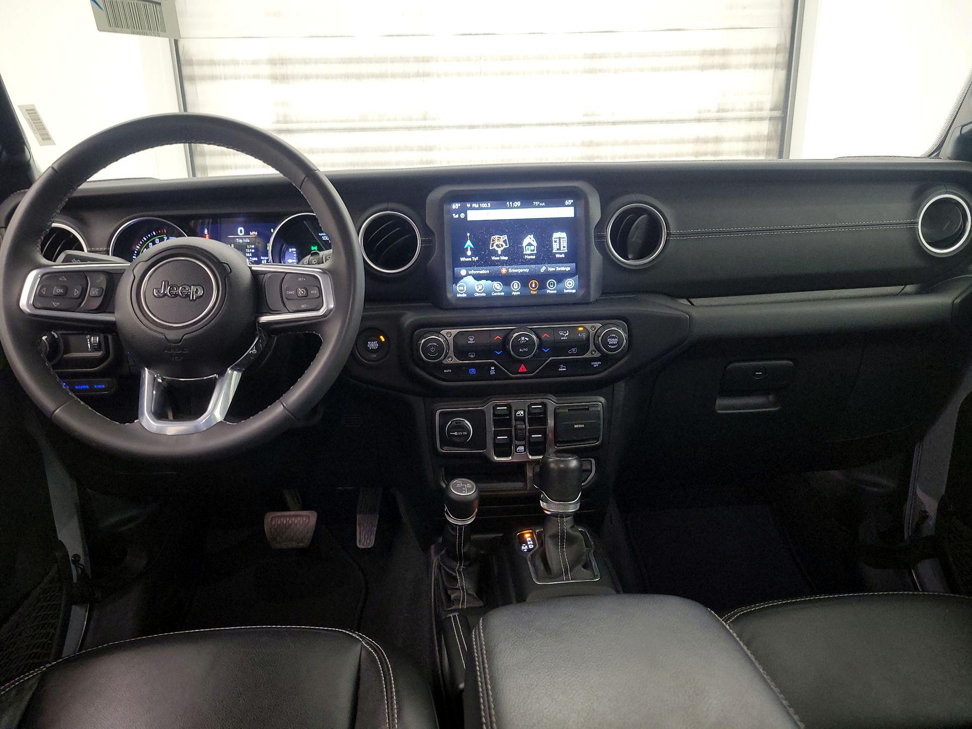 Thumbnail: 2023 Jeep Wrangler - 9