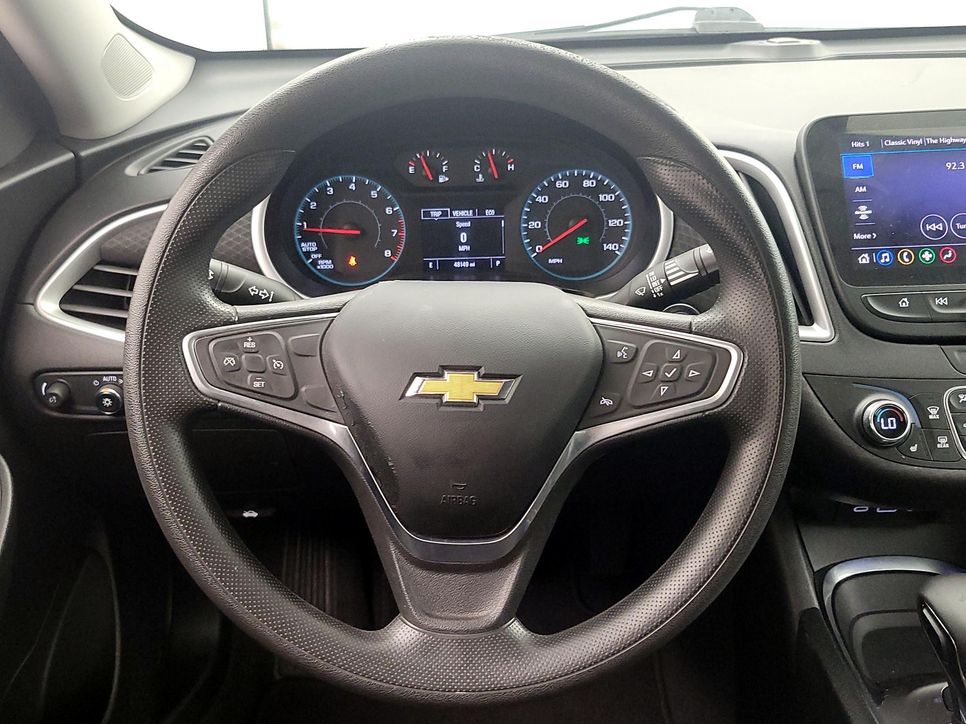 Thumbnail: 2022 Chevrolet Malibu - 10
